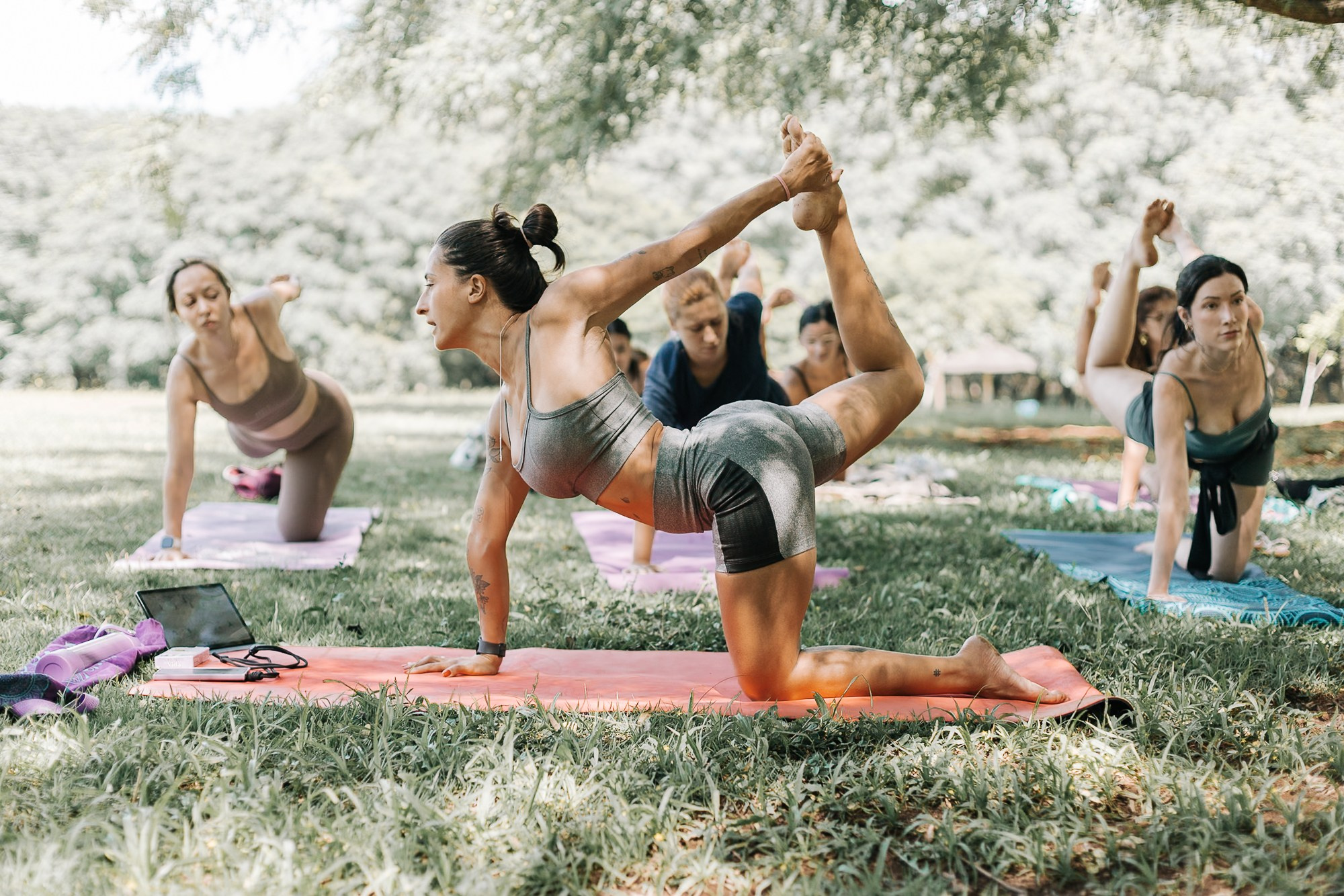 Yoga no Parque da Juventude. Mareh Audiovisual