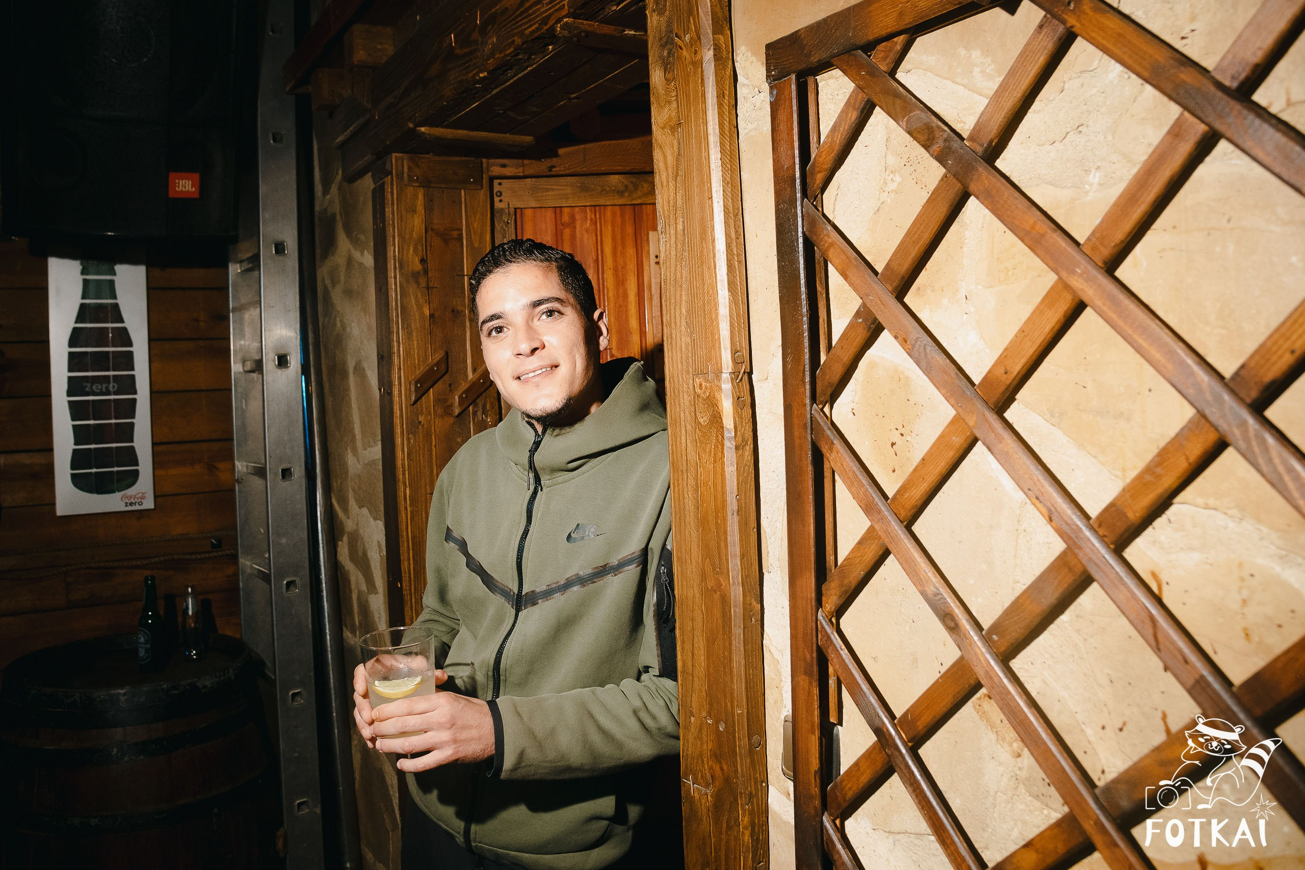 Фоторепортаж JAM Night в El Paso Bar, Torrevieja — живая музыка и атмосфера Коста-Бланки | FOTKAI