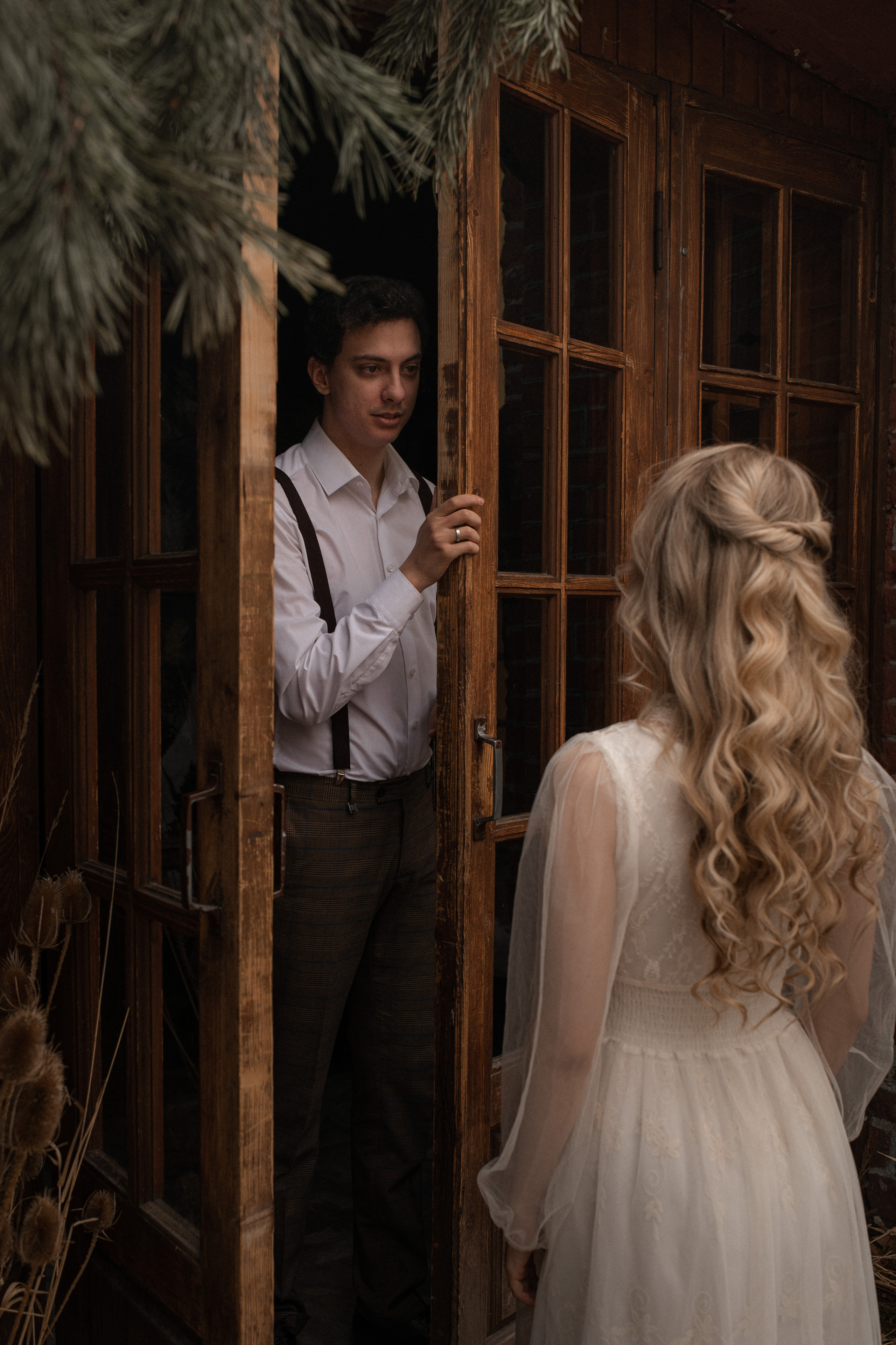 Romantic micro-wedding photoshoot. Wedding & Family photographer in County Donegal and Dublin, Ireland