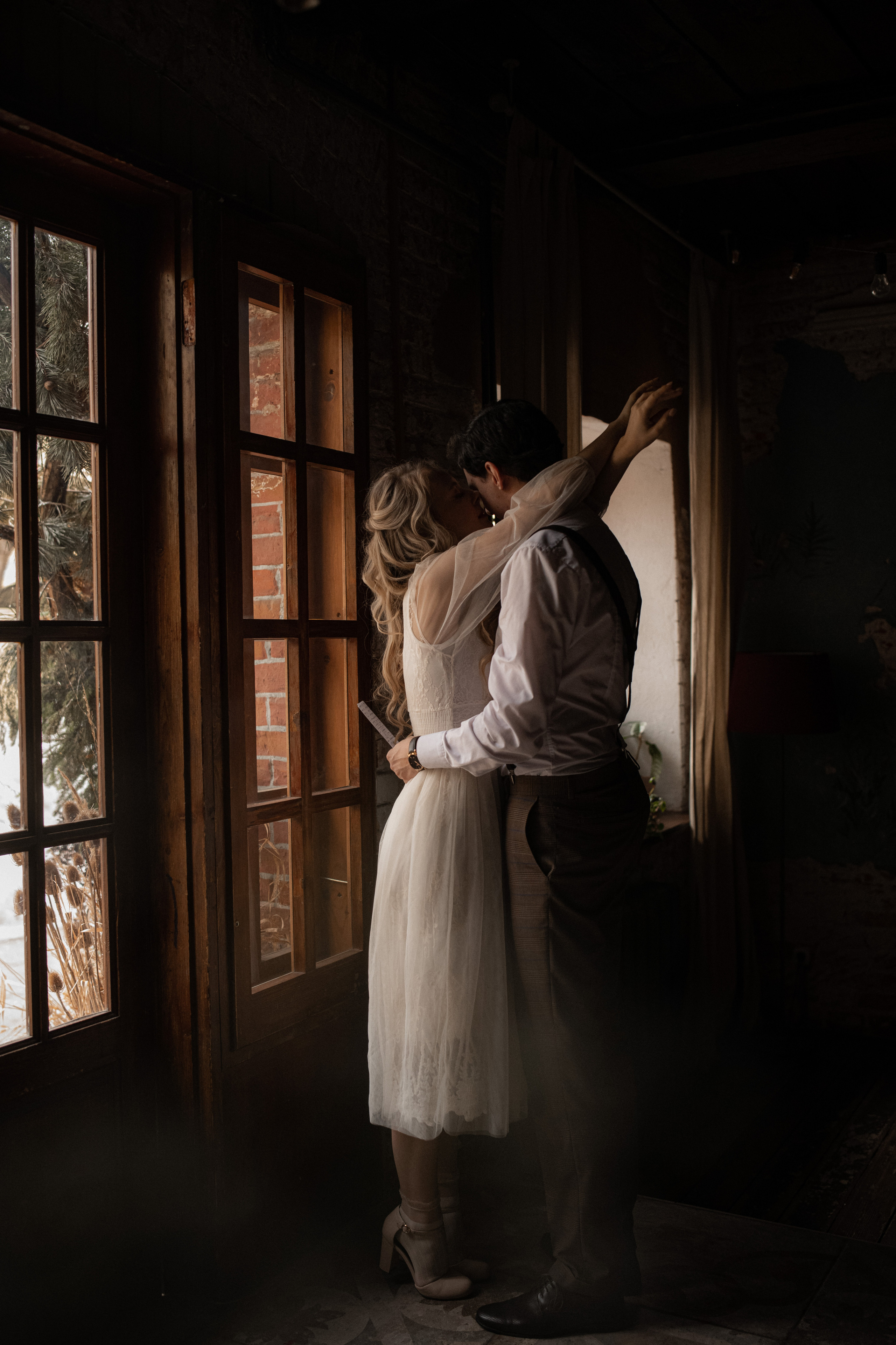 Romantic micro-wedding photoshoot. Wedding & Family photographer in County Donegal and Dublin, Ireland