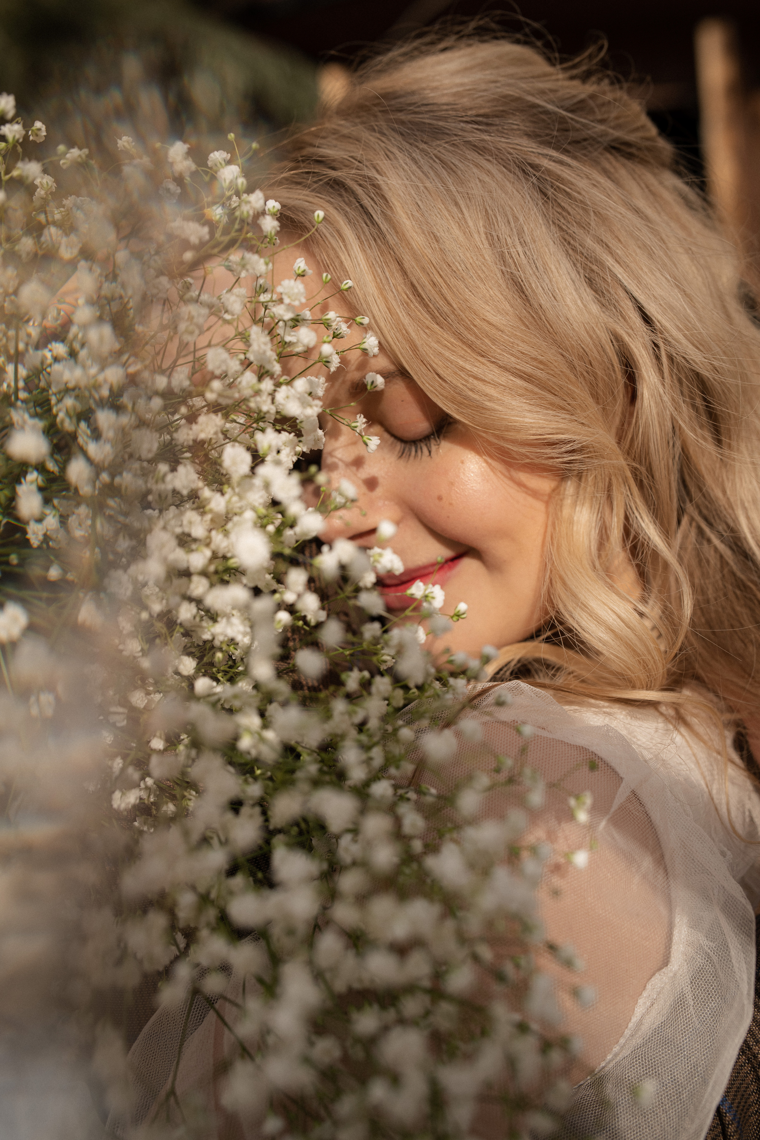 Romantic micro-wedding photoshoot. Wedding & Family photographer in County Donegal and Dublin, Ireland