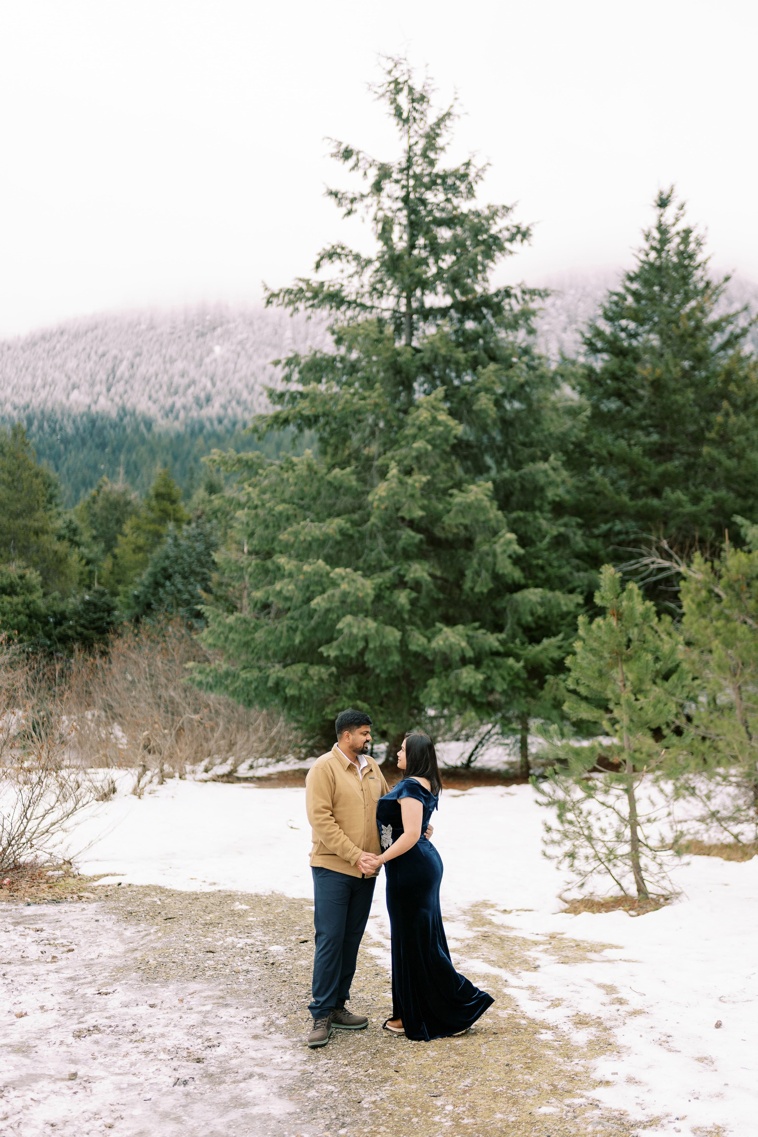 Engagement photoshoot. Date & TJ. Gold Creek Pond. December 2024. EVAN ARISTOV WEDDING PHOTOGRAPHY — Seattle Wedding Photographer