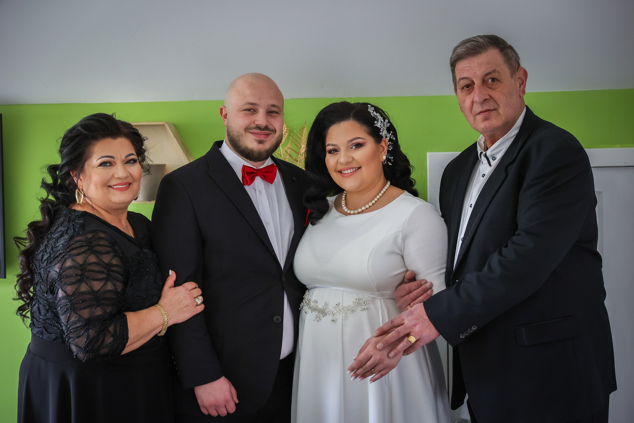 Andreea & Radu — simplu, autentic, al lor. Rares Bucur is a professional wedding photographer based in Cluj-Napoca, Romania, specializing in wedding photography