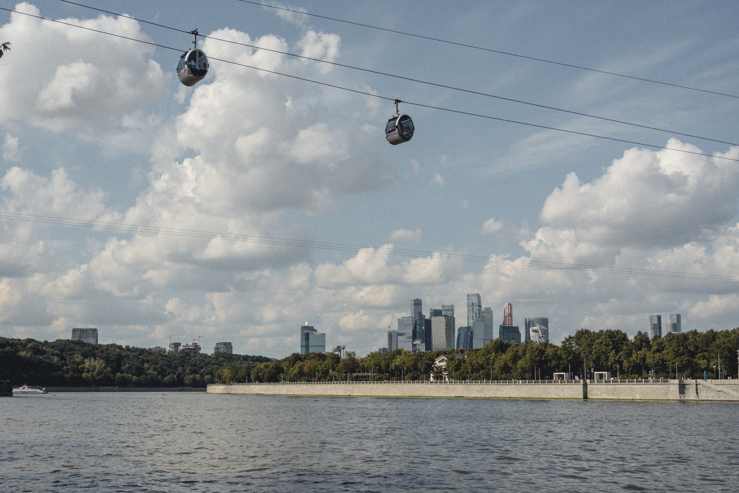 Воробьевы Горы. Photographe sur Cote d’Azur. Portraits de familles, couples, enfants, événements