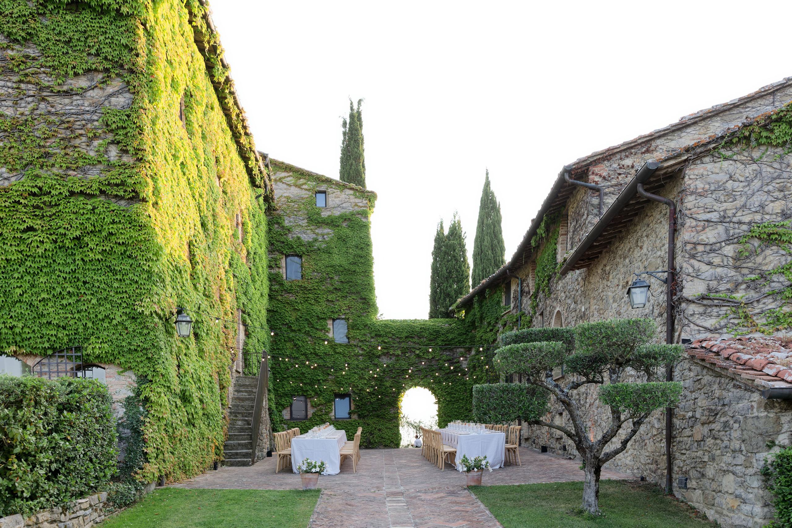 Wedding at Borgo Bastia Creti, Umbria