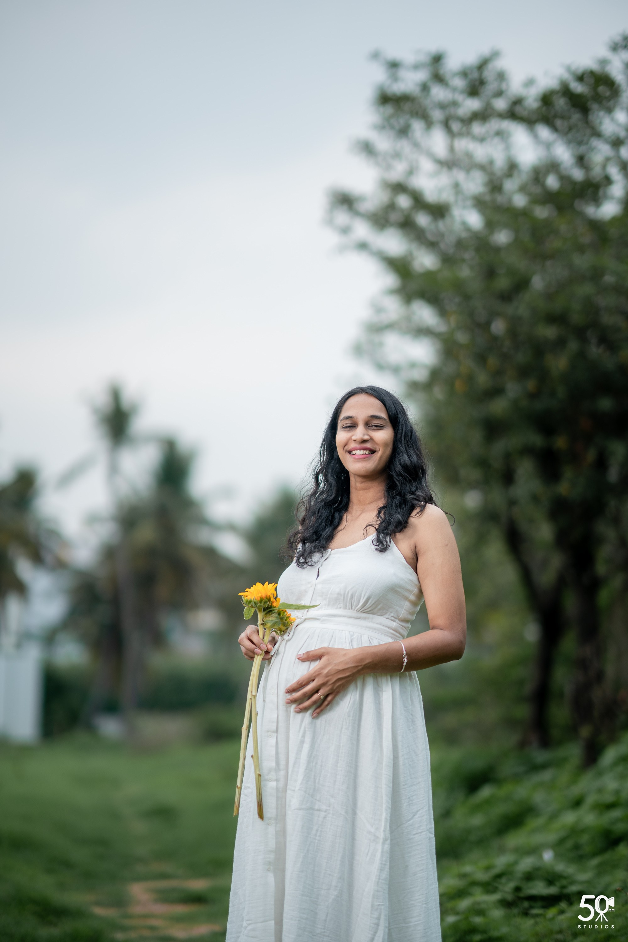 MATERNITY AND BABY SHOOTS. 50mm STUDIOS