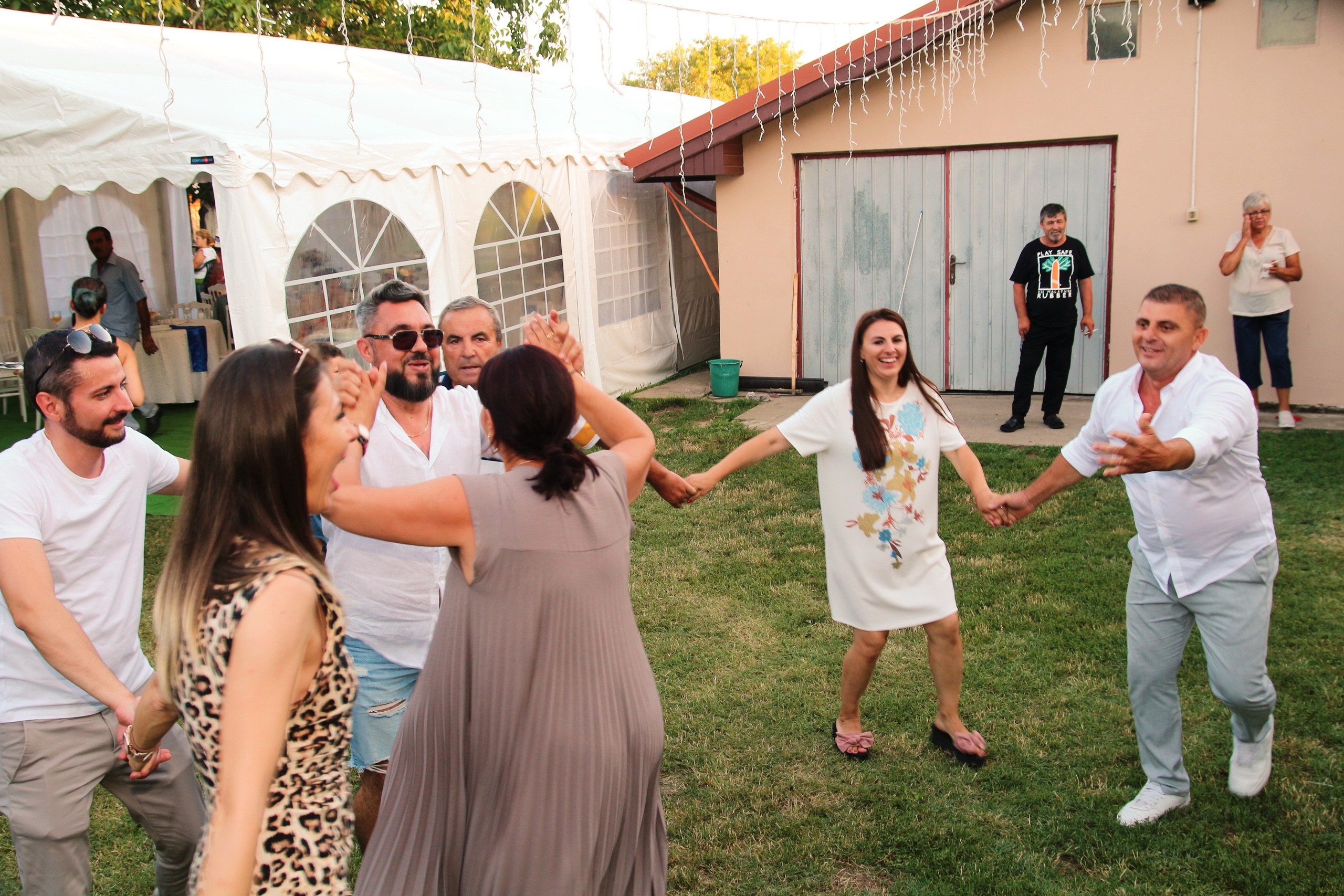 BYZO MEDIA. PETRU BYZO - family and children photographer in ROMANIA