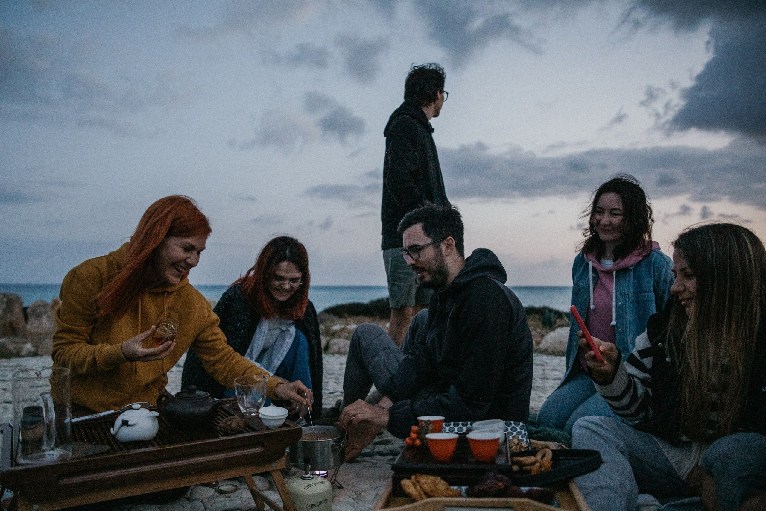 Tea time (Muntyan’s Labyrinth, Cyprus). Photographer in Barcelona capturing unique stories | Kate Chumak
