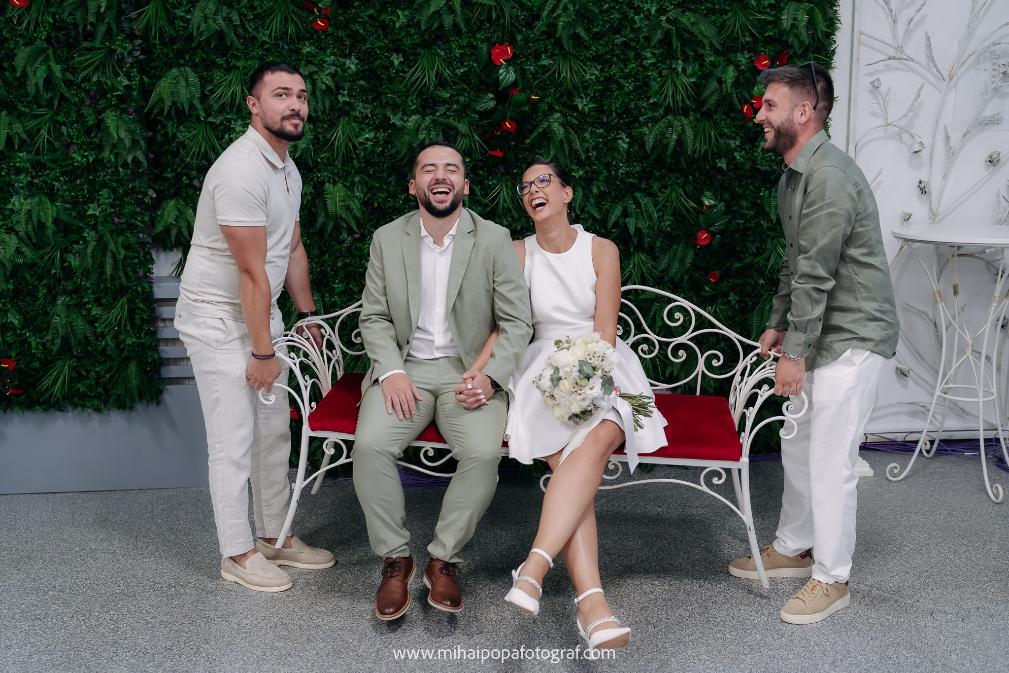 Fotograf Cununie Civilă în București - Mihai Popa Fotograf. Fotograf Nuntă & Botez București - Mihai Popa | Dincolo de oameni, imortalizez emoții!