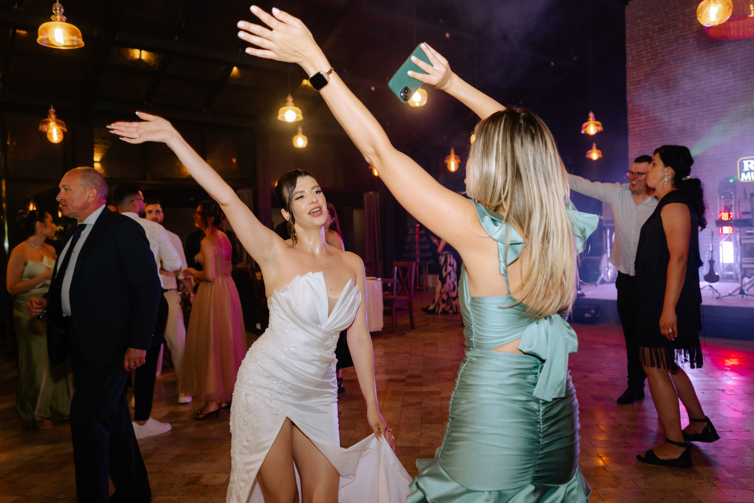 Ioana + Alex | Wedding day | Kalipso Lago. Proud Vision Weddings | Wedding Photography & Films — Servicii profesionale Foto Video Nunta Iasi