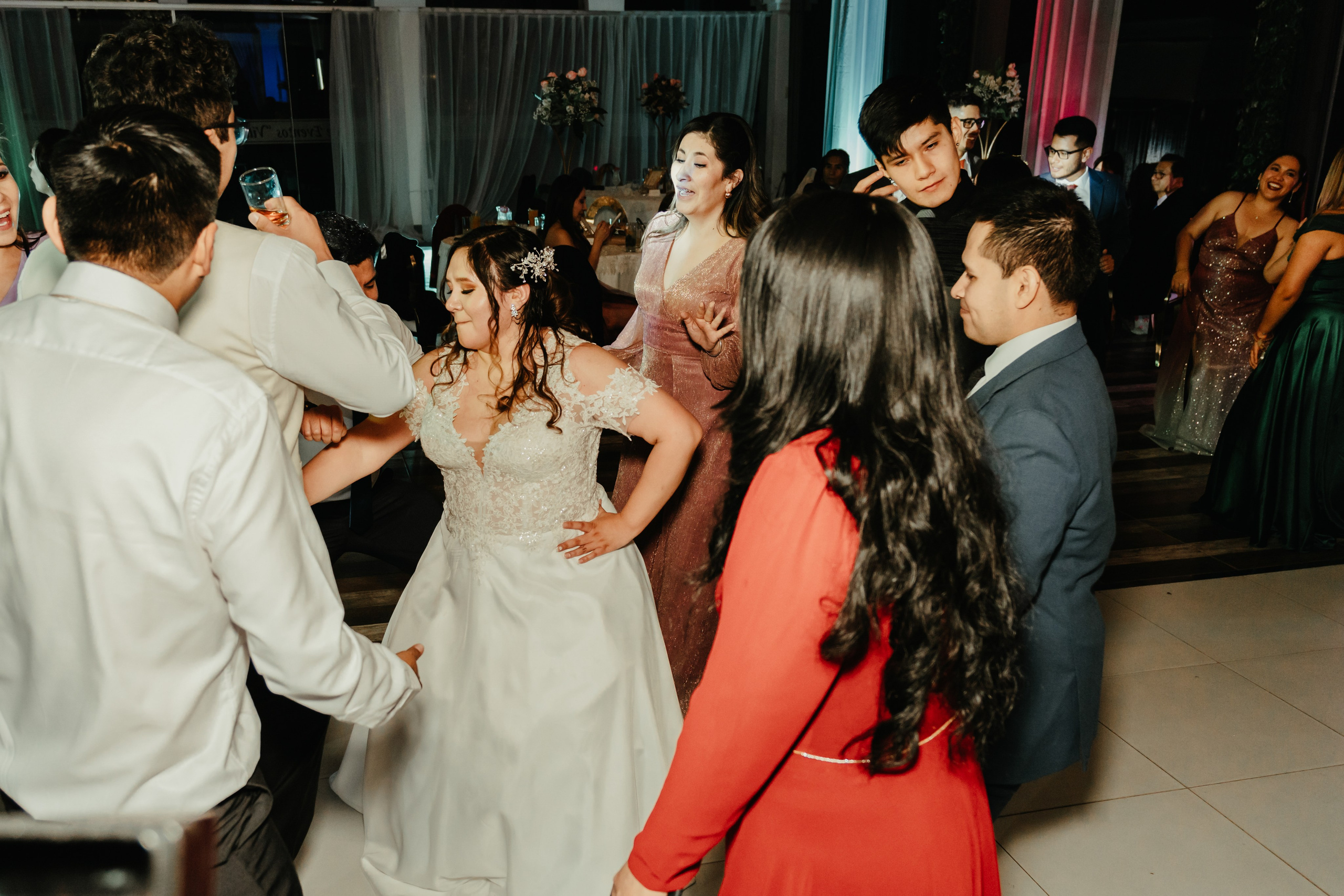 VANIA + LUIS BODA CIVIL. Studio KVTA | Fotografía y Video de Bodas en Arequipa