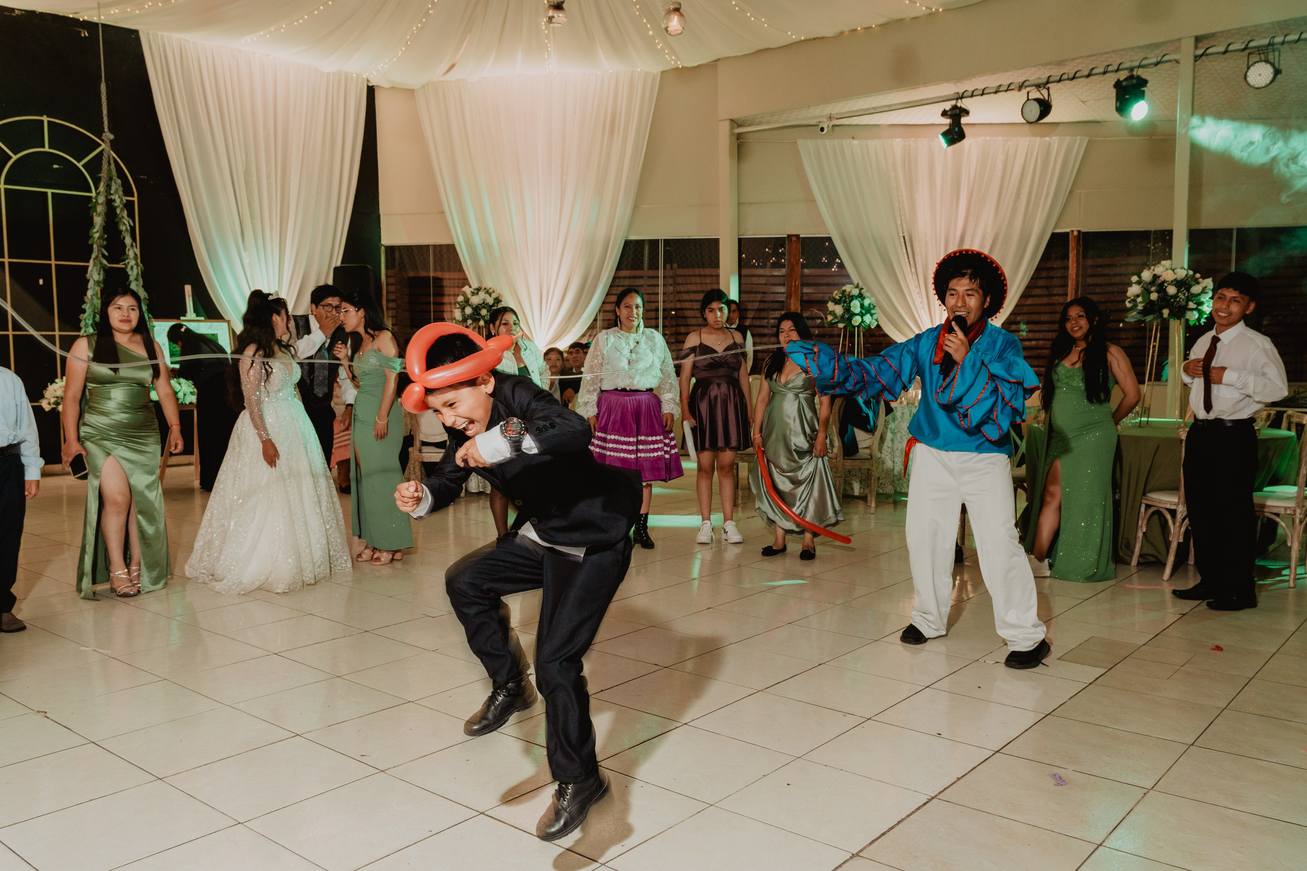 FERNANDO + MARIBEL | BODA RELIGIOSA. Studio KVTA | Fotografía y Video de Bodas en Arequipa