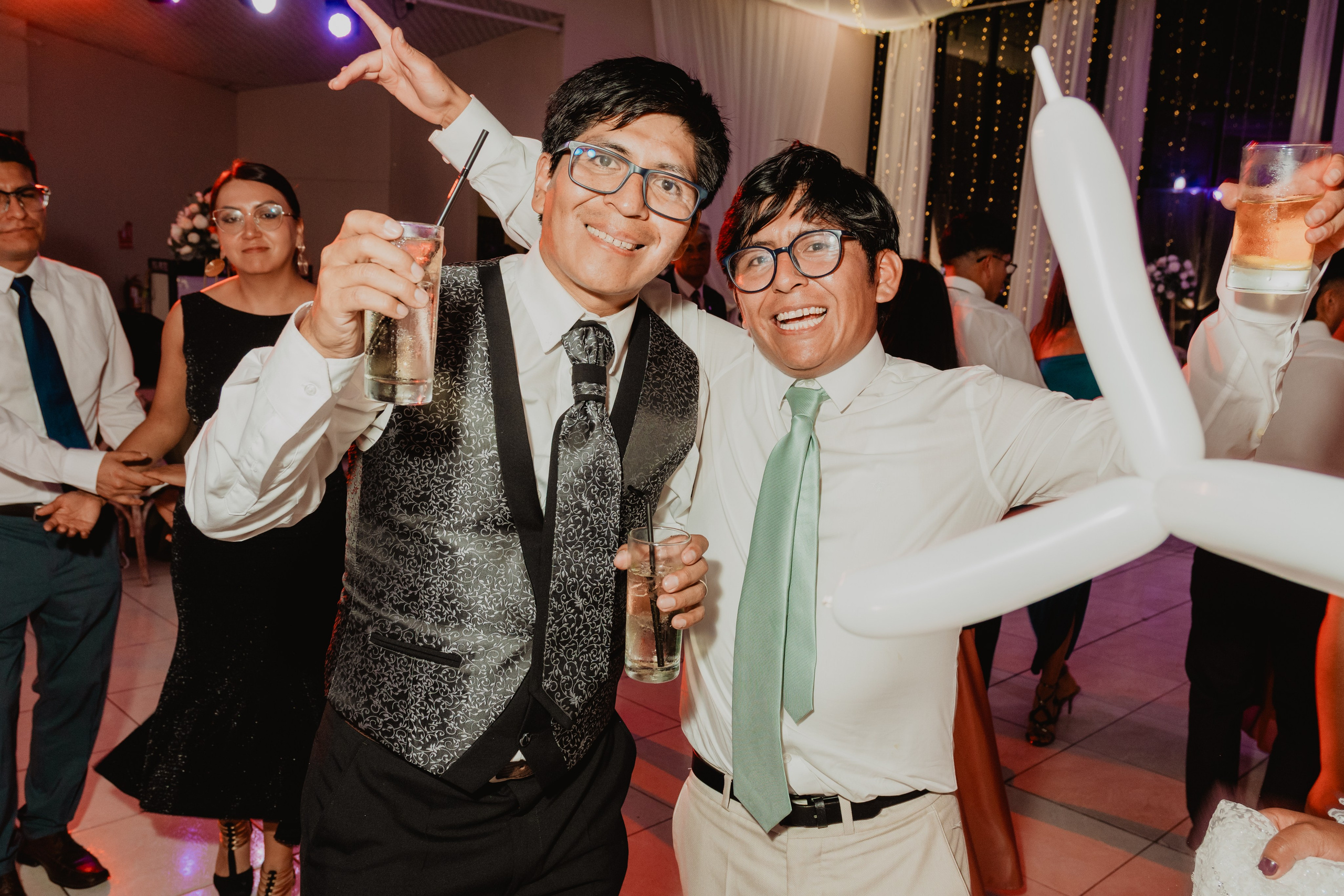 FERNANDO + MARIBEL | BODA RELIGIOSA. Studio KVTA | Fotografía y Video de Bodas en Arequipa