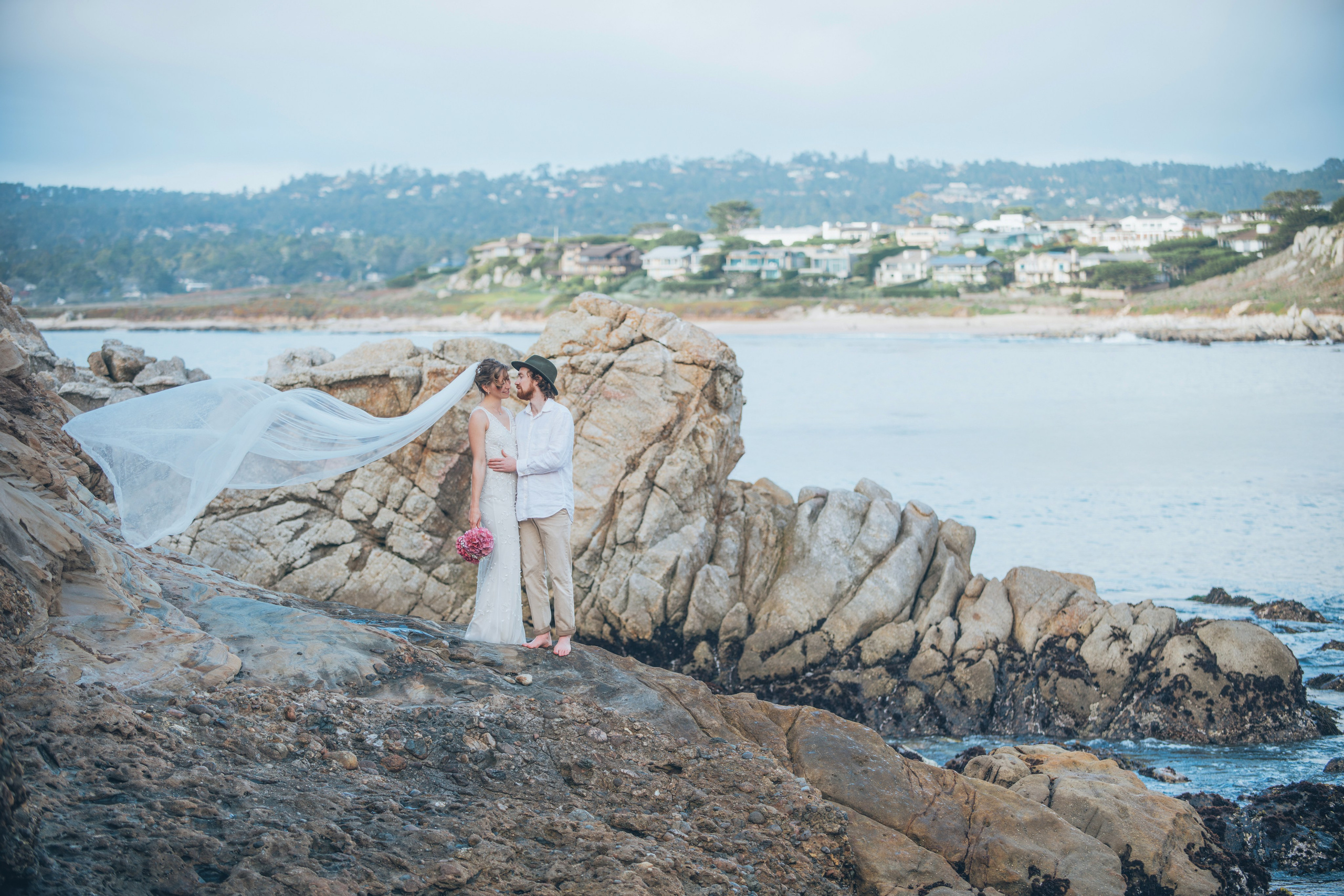 Coastal Elopement in Santa Cruz & Monterey. Wedding & Elopement Photographers in California