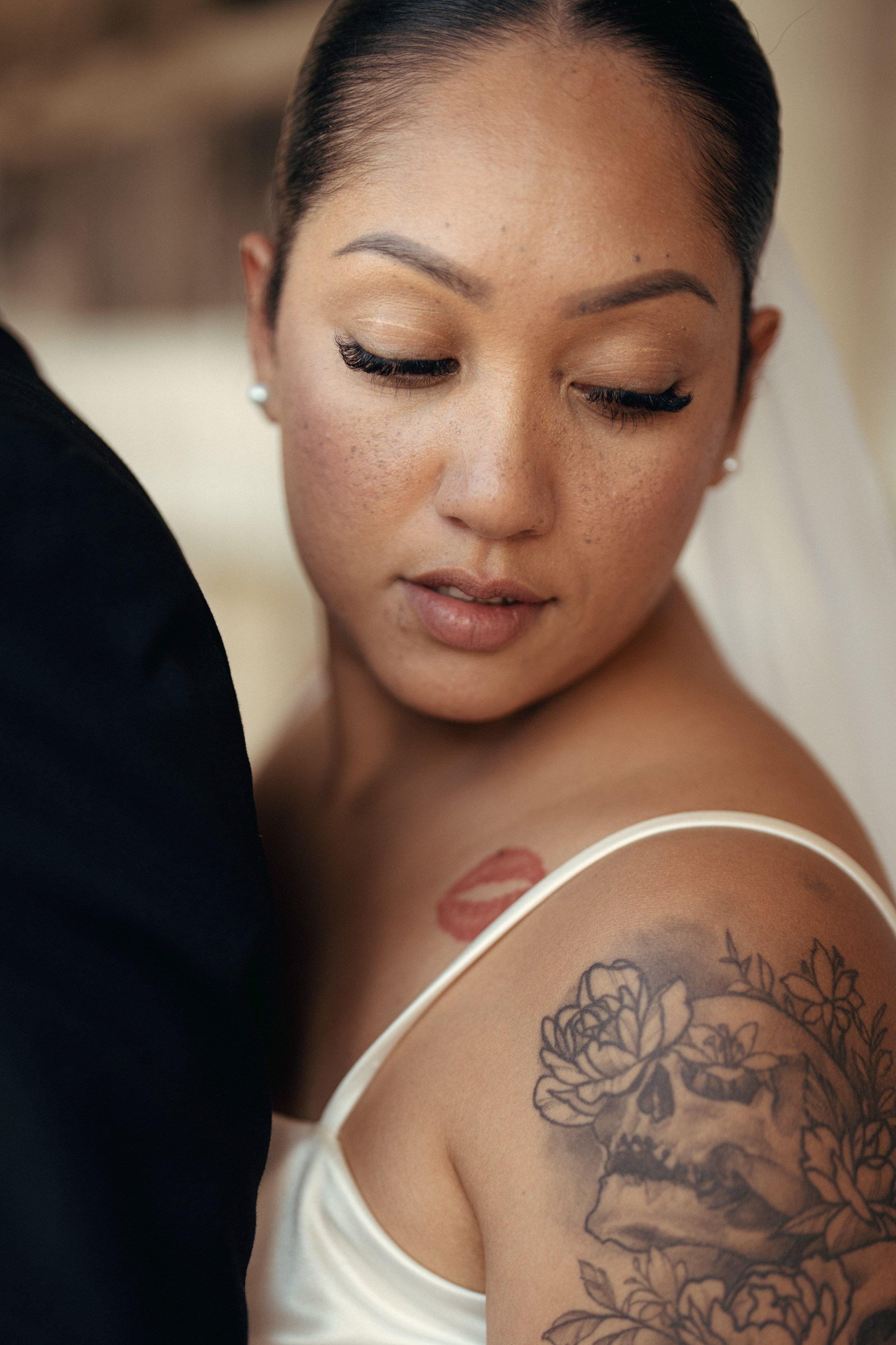 Noelani&Alex. Wedding & elopement photographer Viktoriya Kravtsov. Las Vegas