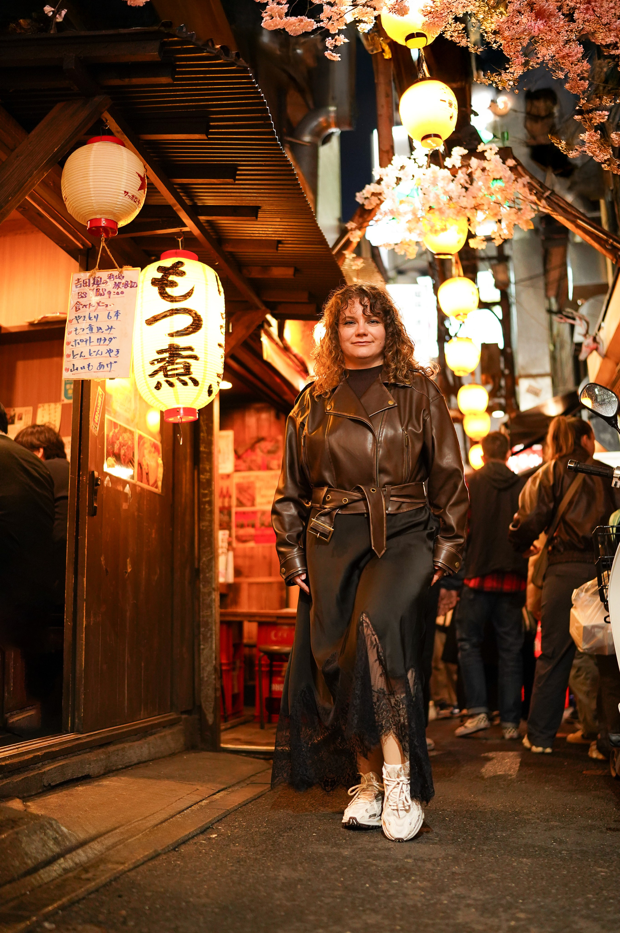 Вечерняя съёмка в Шинжуку. Фотограф в Токио Япония