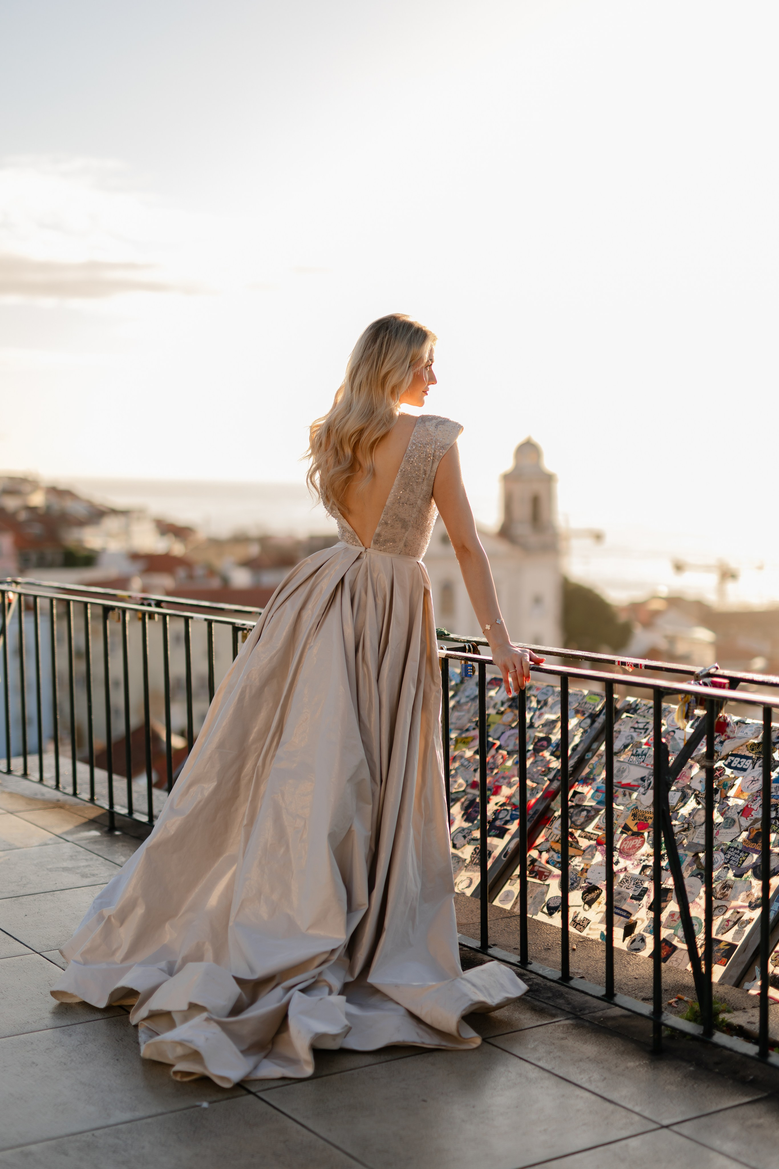 Vivien & Razvan. Main