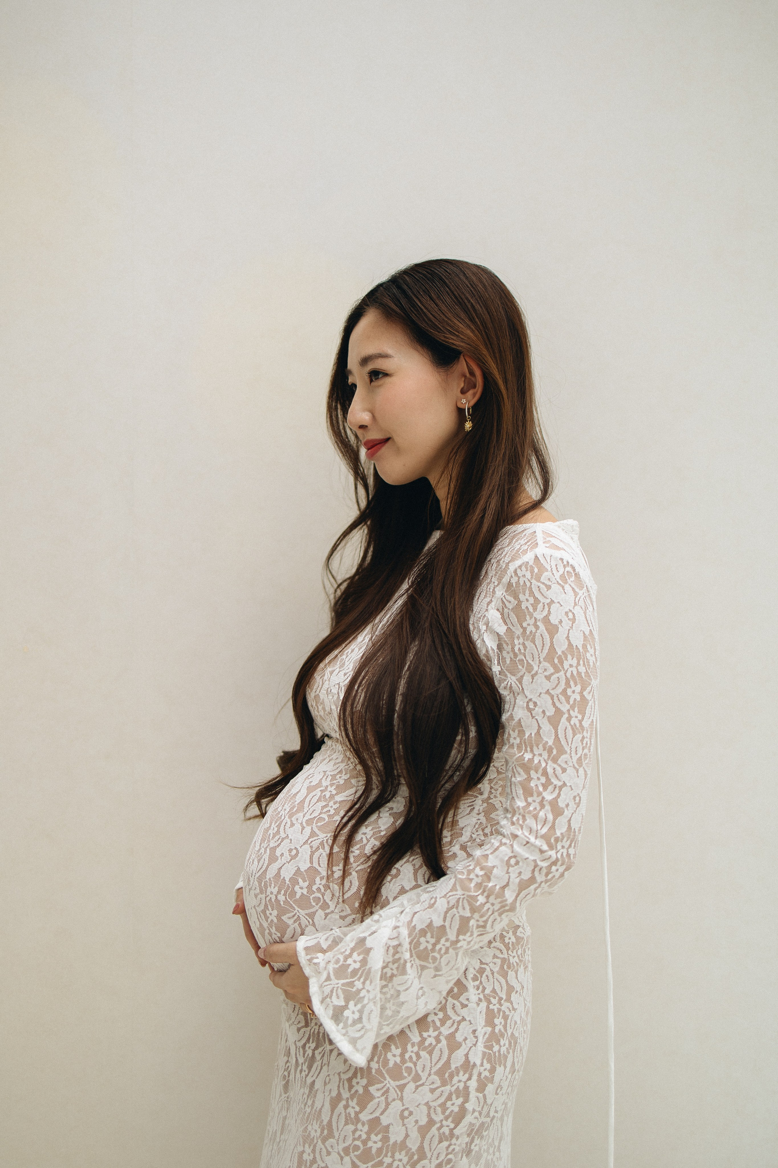 The Sweetest Anticipation. Family and wedding photographer in Bangkok, Thailand