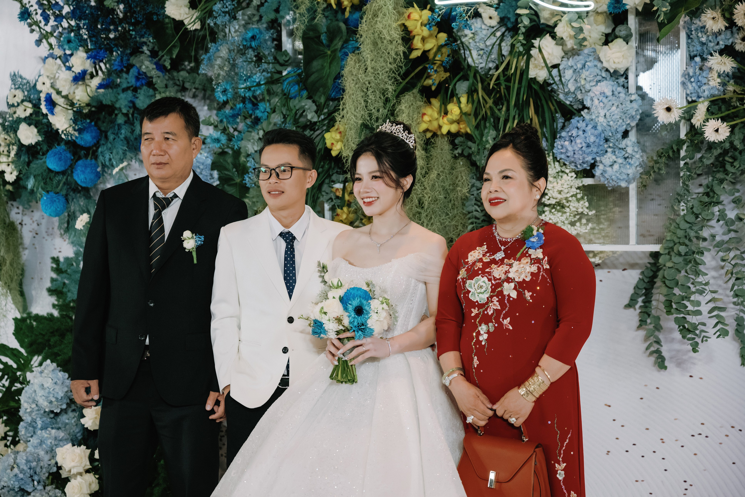 THANH THUÝ & TRỌNG KỶ. Nhiếp ảnh gia đám cưới hàng đầu tại Thành Phố Hồ Chí Minh