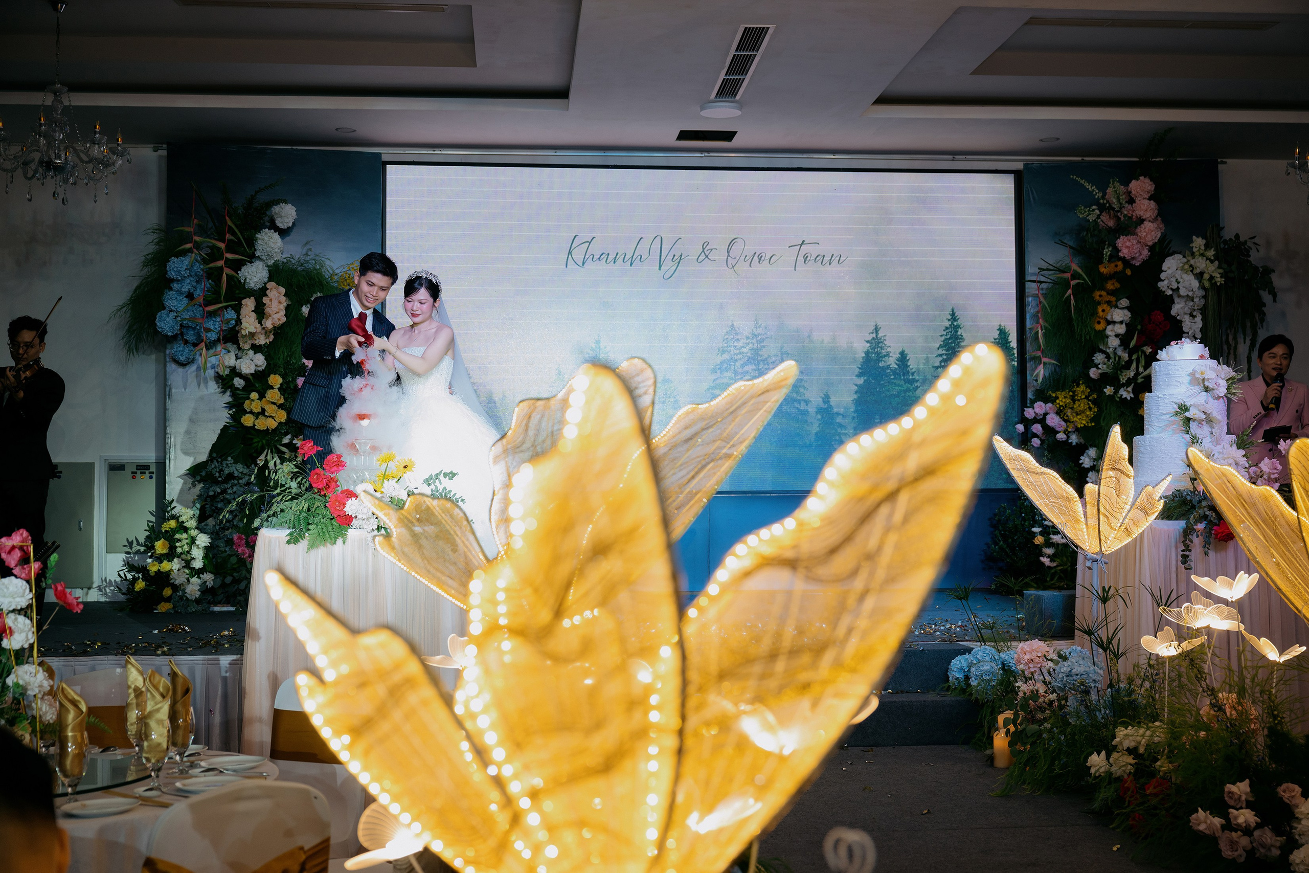 TOAN & VY / Wedding Journalism. Saigon Wedding Present | Art Beyond Moments
