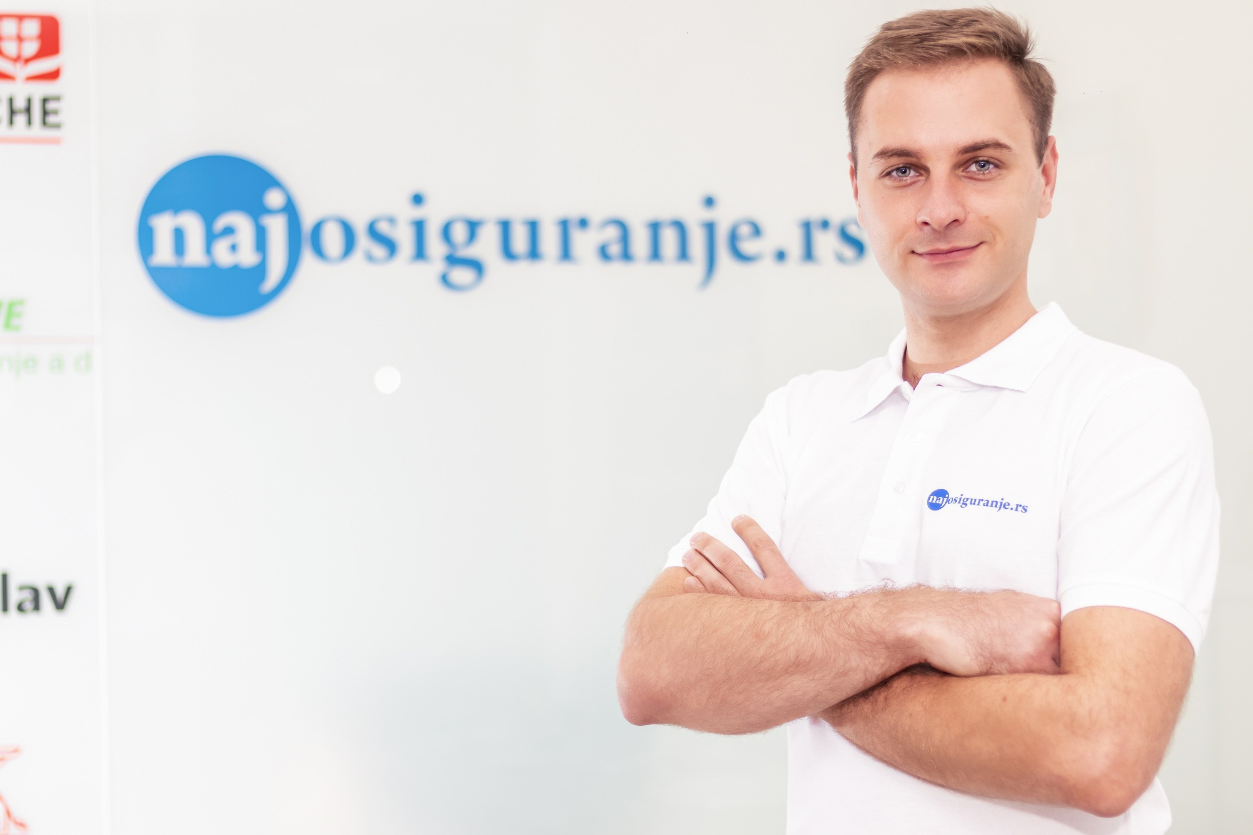 POSLOVNI PORTRETI. Fotografi iz Backog Petrovca David i Andrea Stojanovic