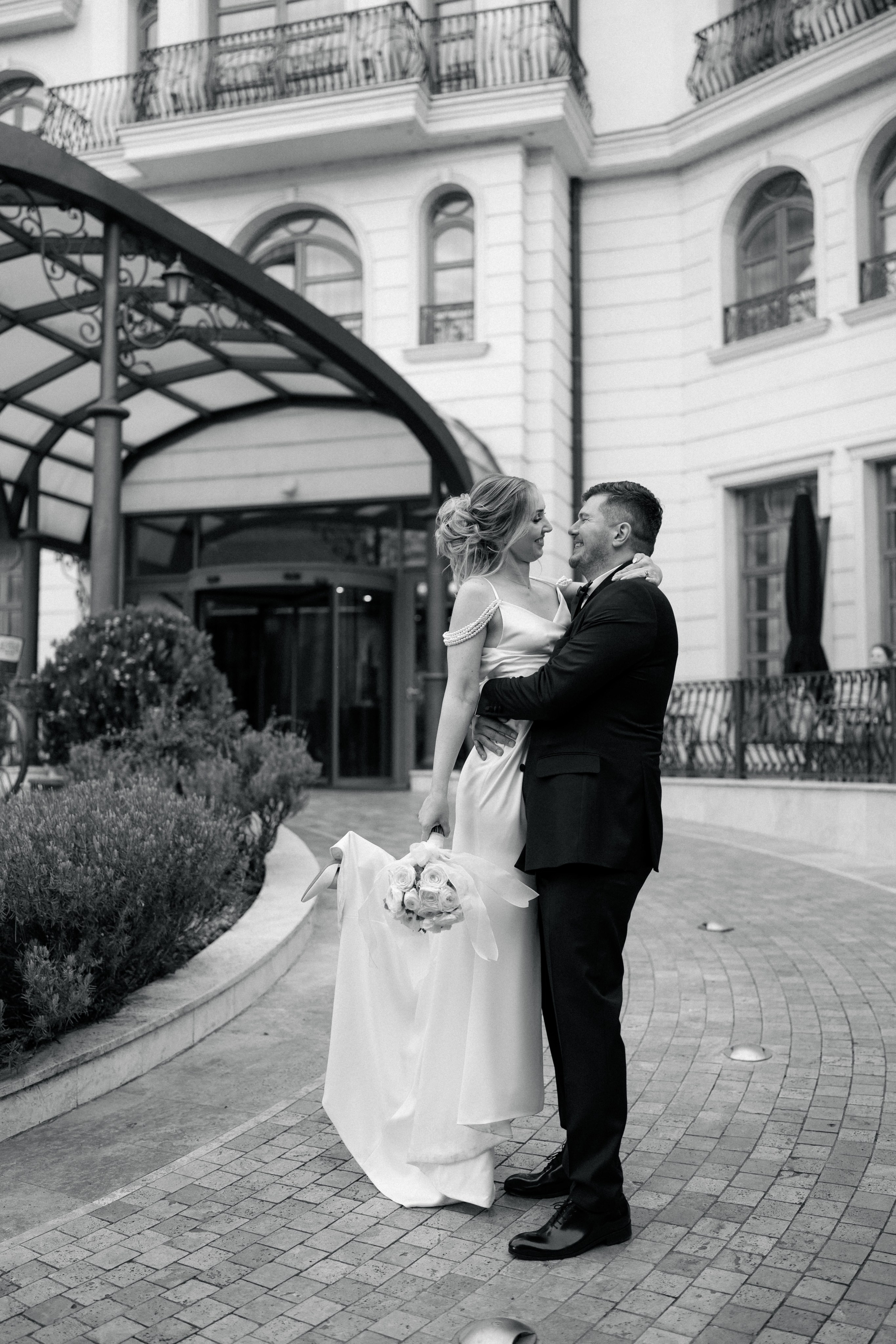 Madisson & Alex. Destination Wedding Photographer Alex Pasarelu