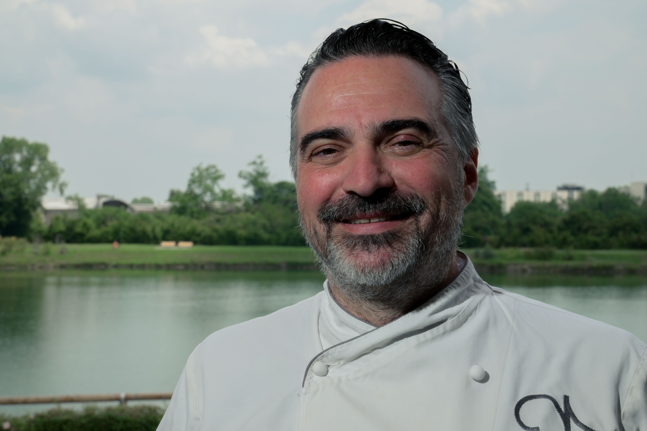 This is the right place to intimate wedding party: Italian kitchen, beautiful place with lake view