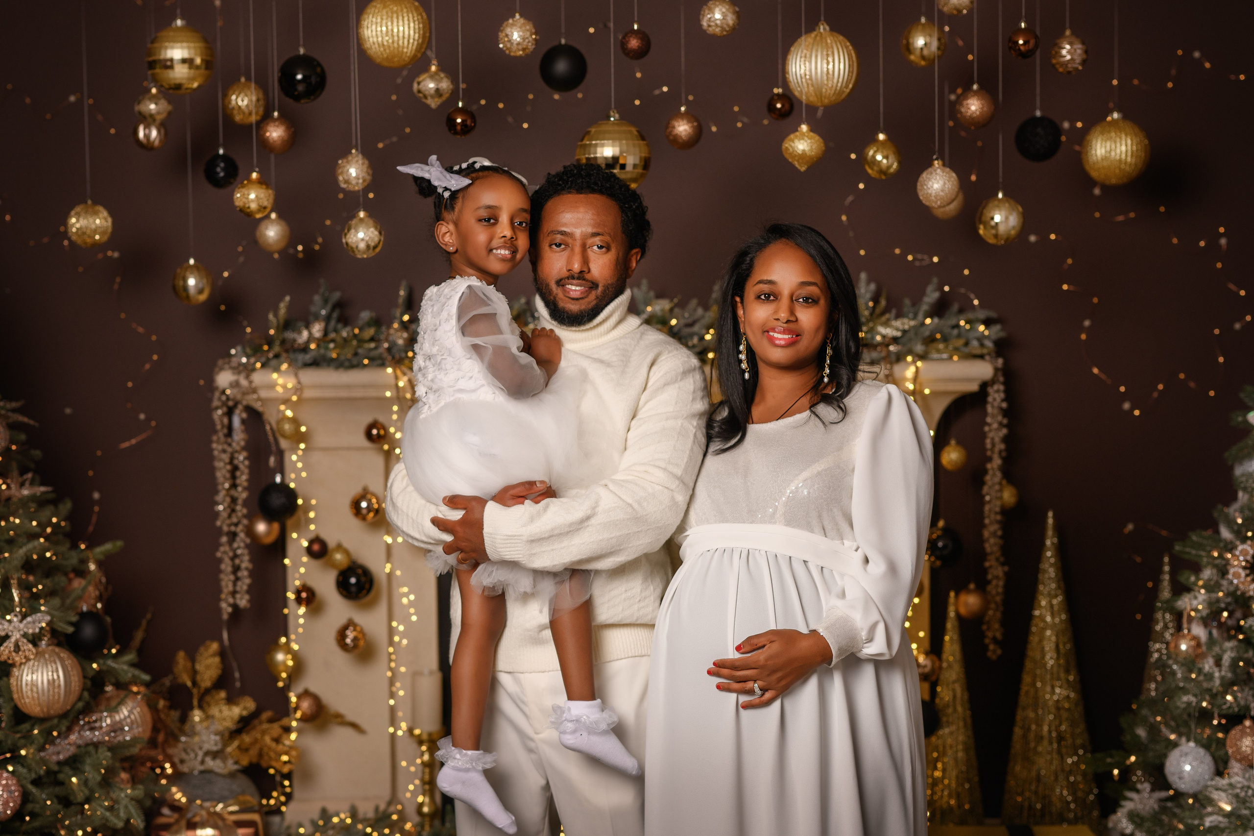 Bethelhem and her family. Wedding & family photography in Seattle area. Helen Michelle photographer