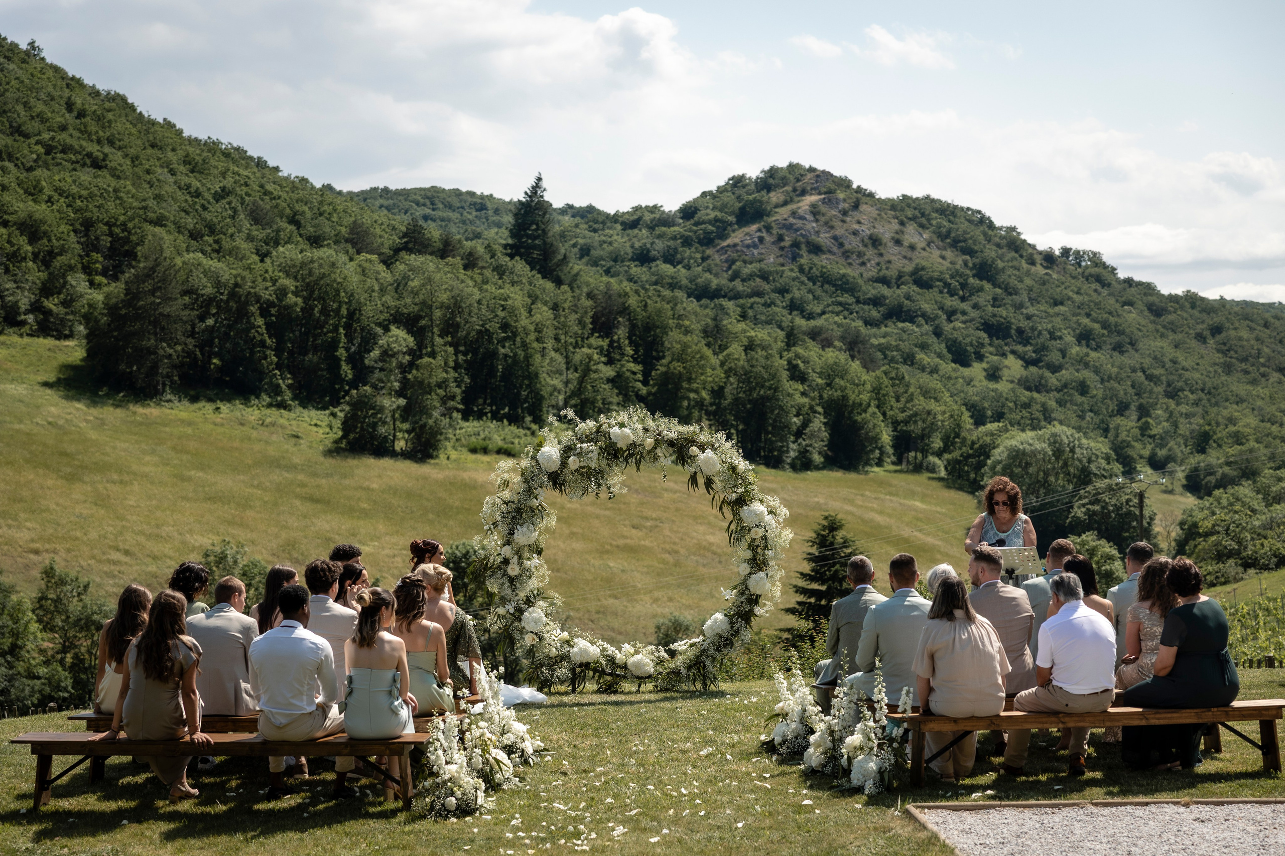 Modern Château Wedding in Occitanie — Domaine de Merlac. Eugénie Smirnova — Wedding & Elopement Photographer in Southwest France