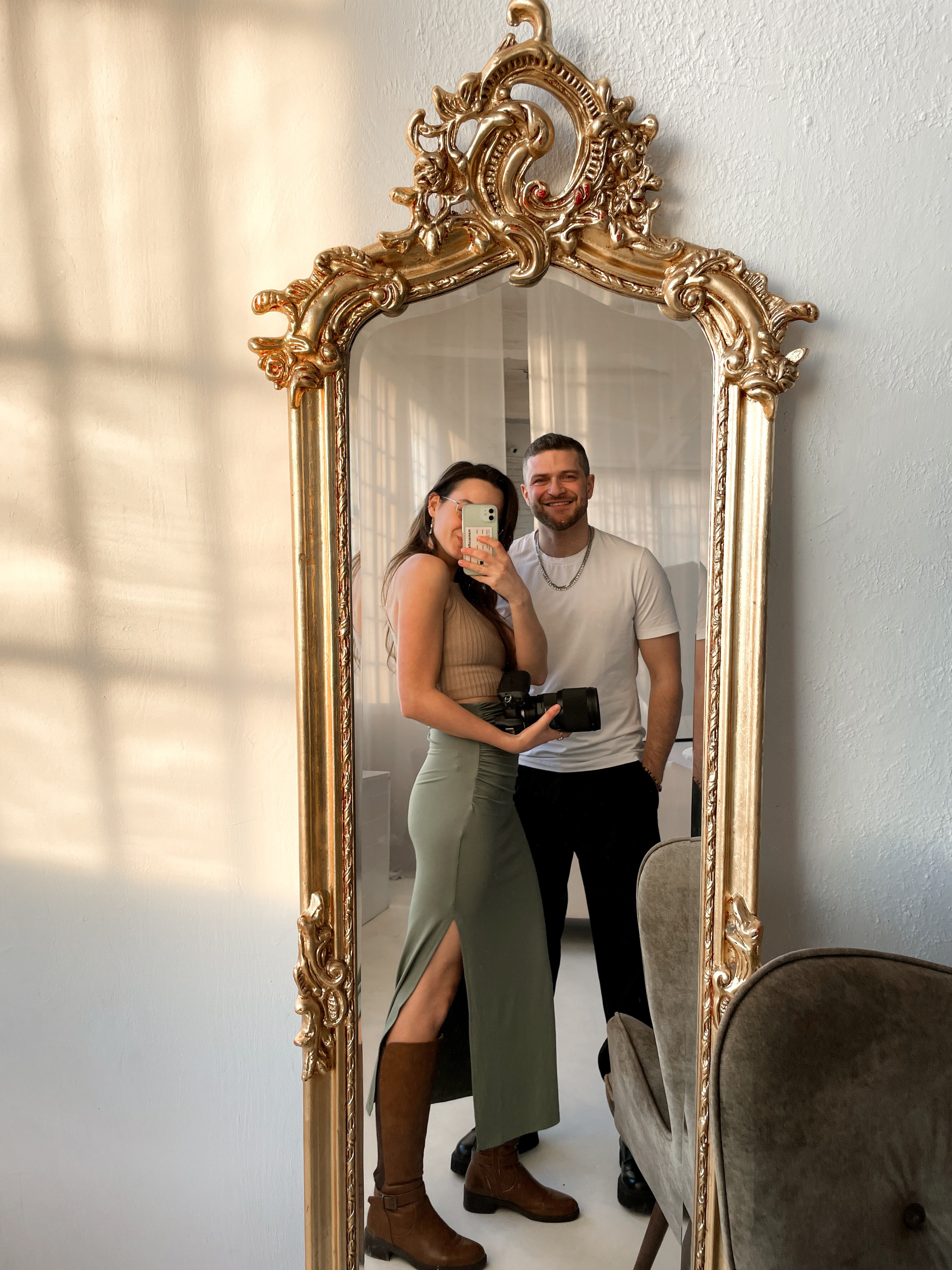 Price and booking. Dana Lišková — Empathetic Photographer | Introspective Artist |Neurodivergent Coach | Founder of Artepy.cz