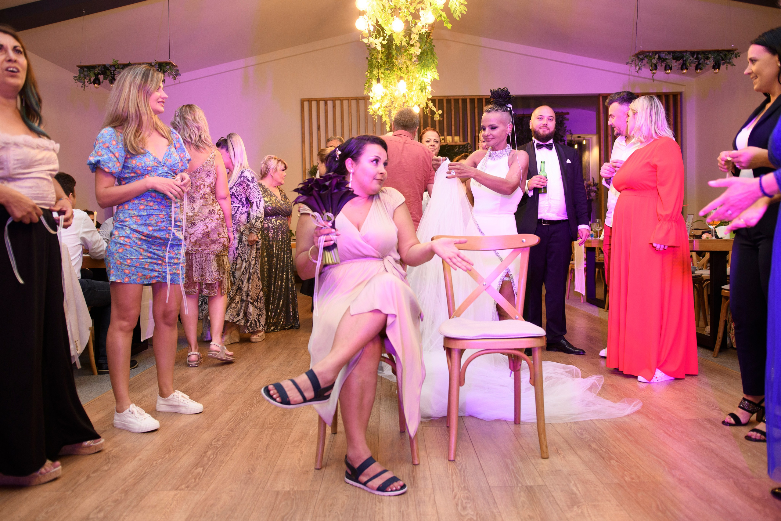 Fotografii Nunta + Botez Ciresul Salbatic. MDimaFotoStudio. Fotograf de nuntă, evenimente private și de familie