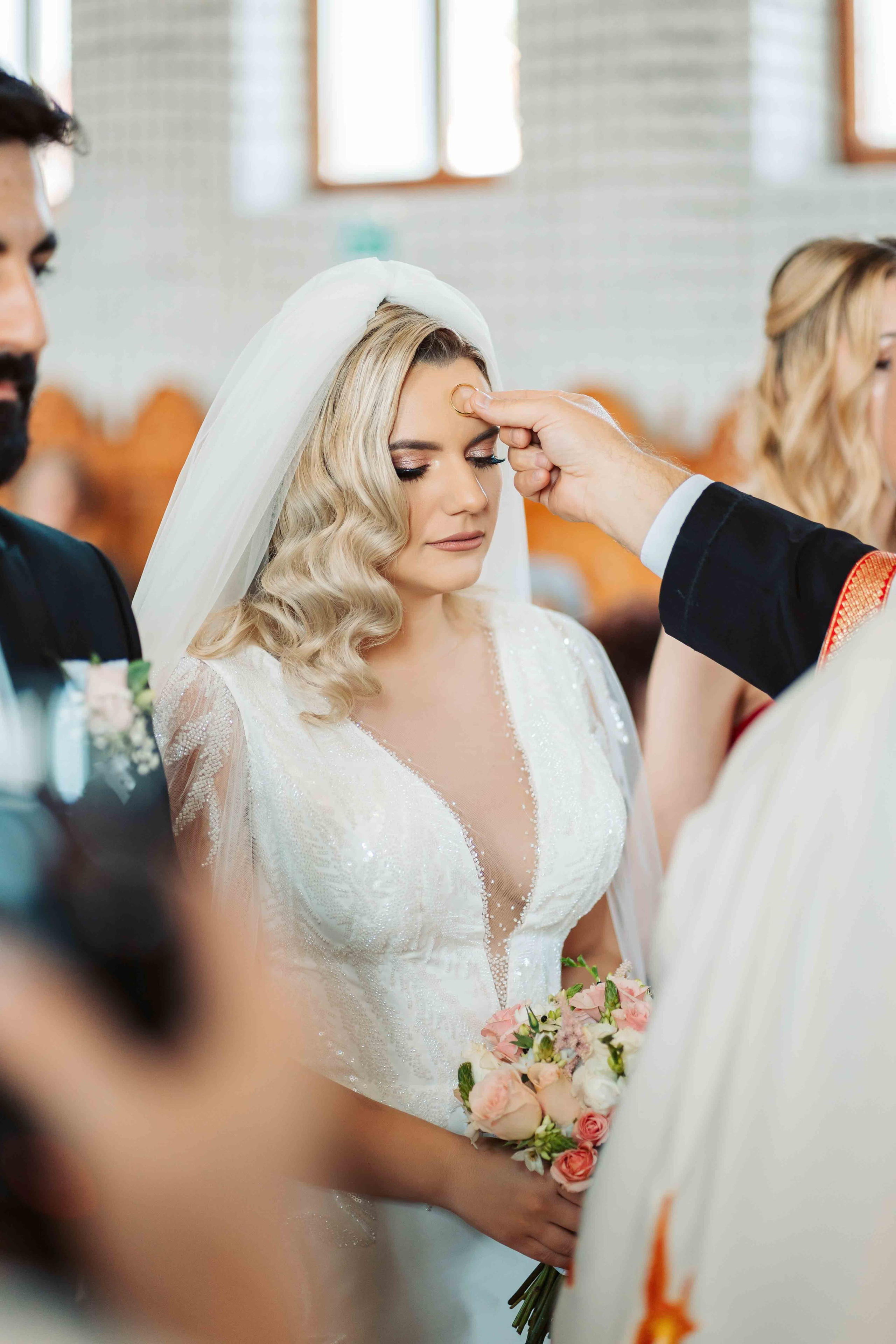 Roxana & Andrei. Contrast Studio