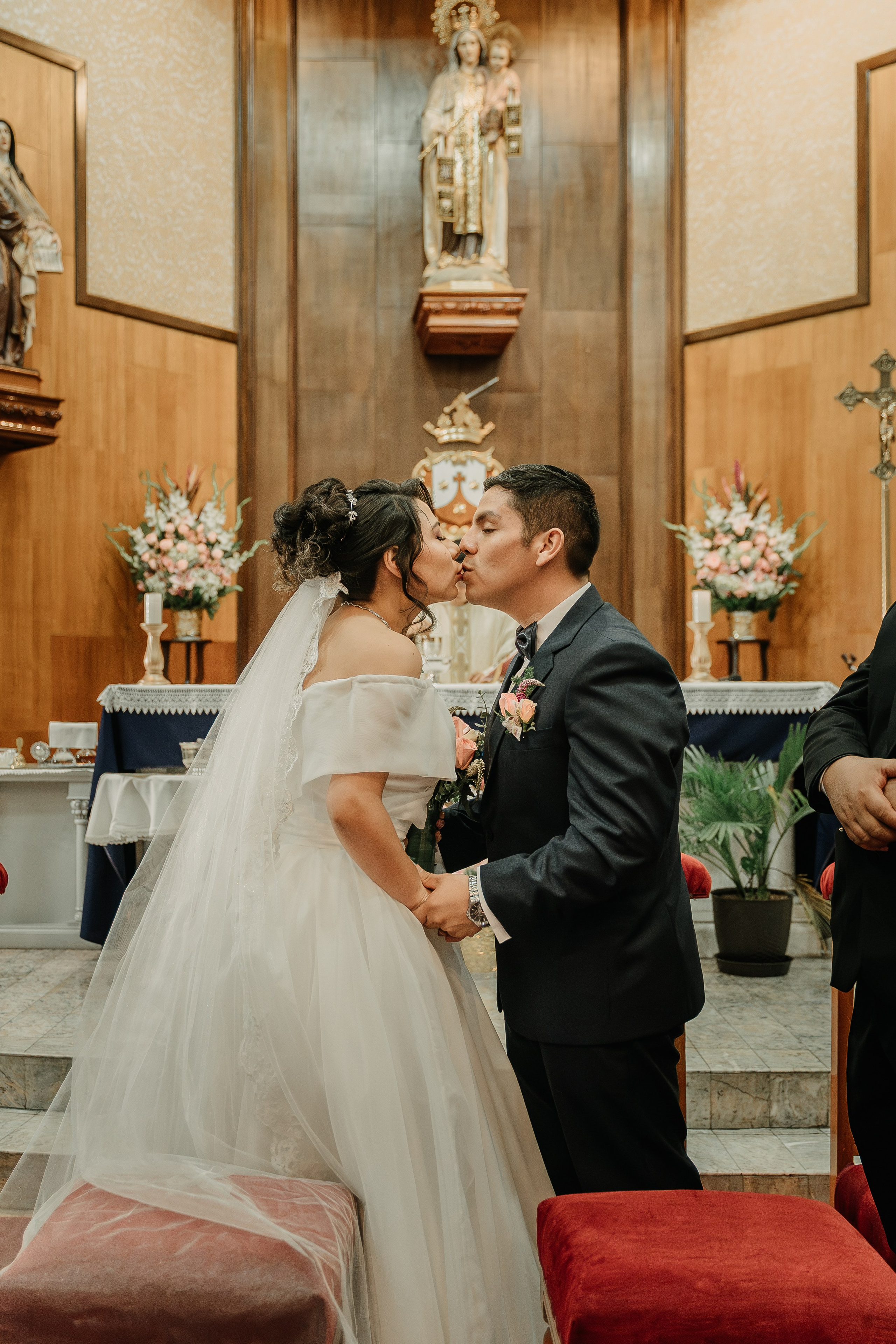 ALEJANDRA + RODRIGO BODA RELIGIOSA. Studio KVTA | Fotografía y Video de Bodas en Arequipa