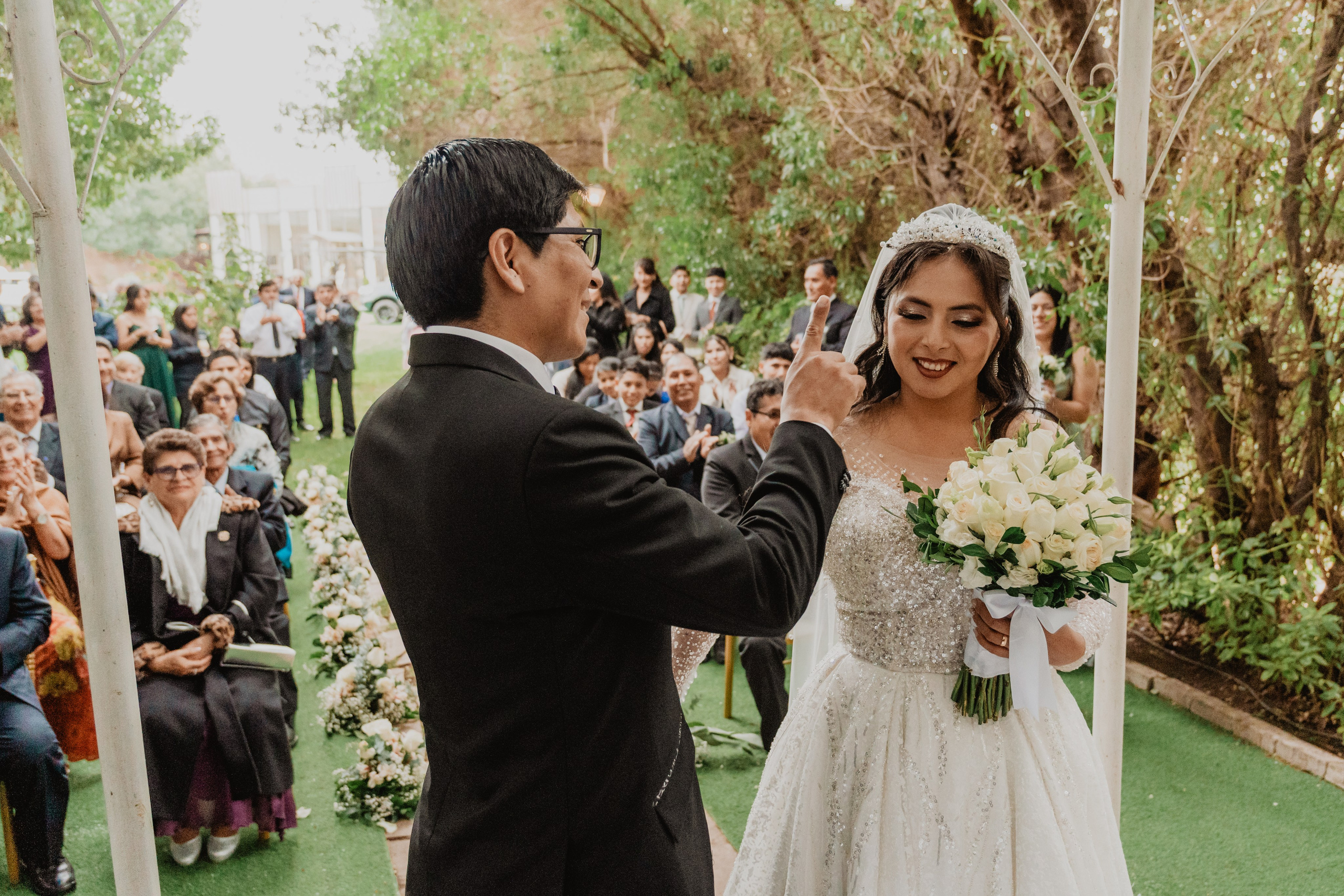 FERNANDO + MARIBEL | BODA RELIGIOSA. Studio KVTA | Fotografía y Video de Bodas en Arequipa