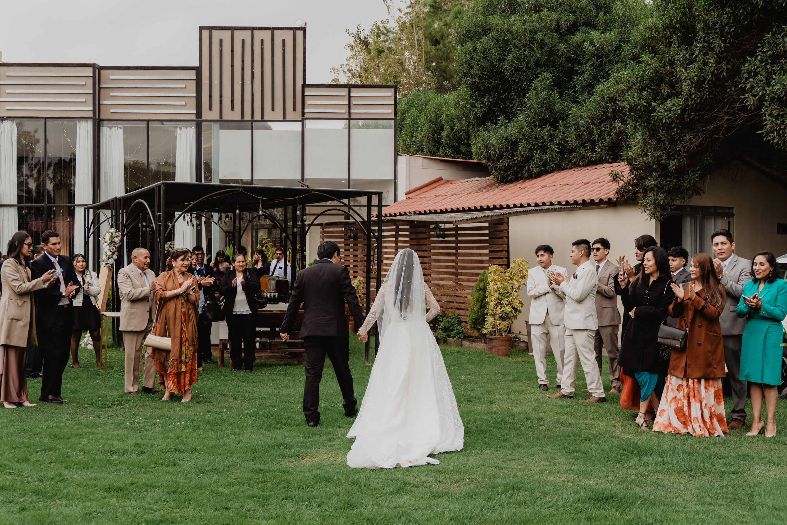 FERNANDO + MARIBEL | BODA RELIGIOSA. Studio KVTA | Fotografía y Video de Bodas en Arequipa