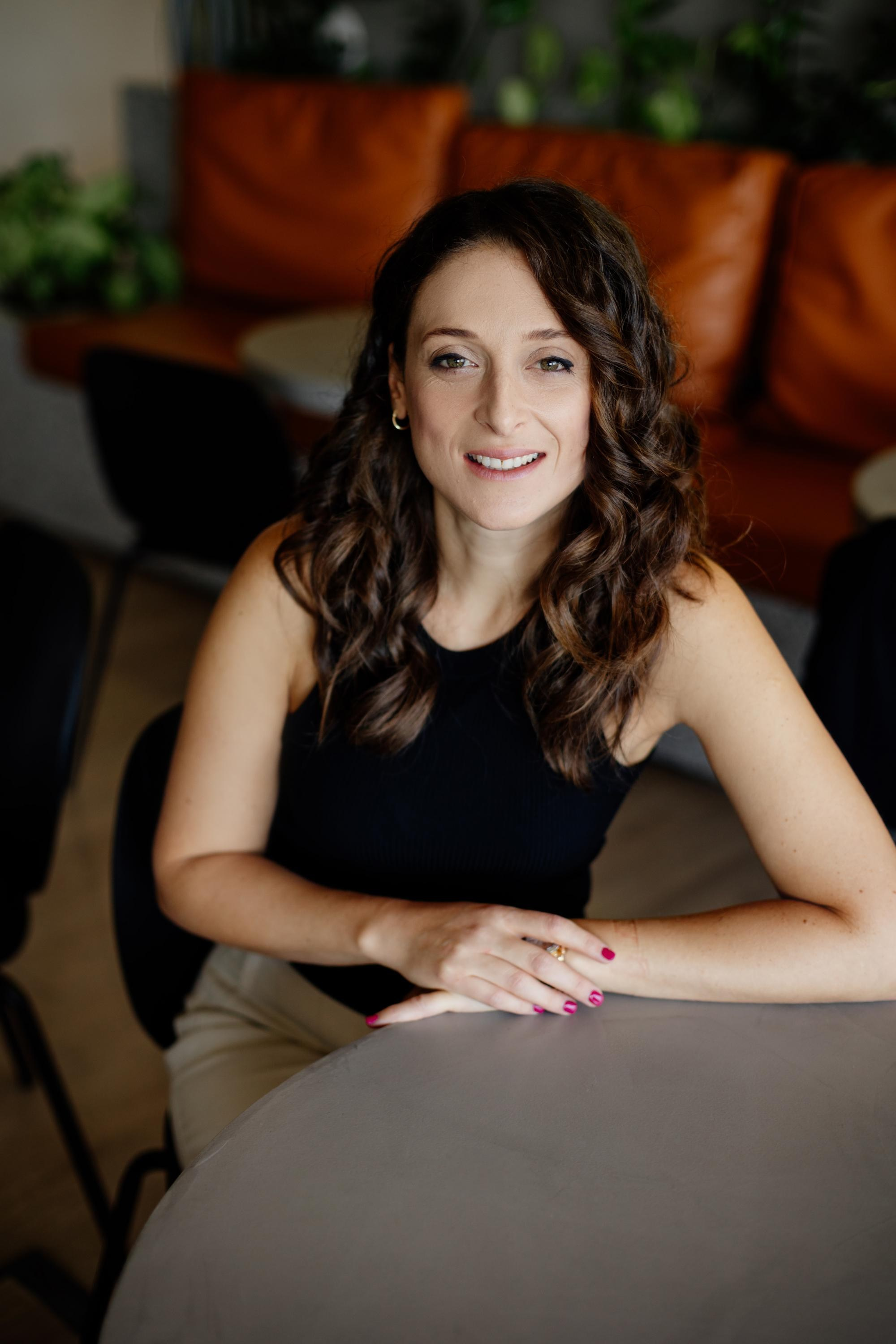 PAYABL. Family and business portrait’s photographer in Cyprus