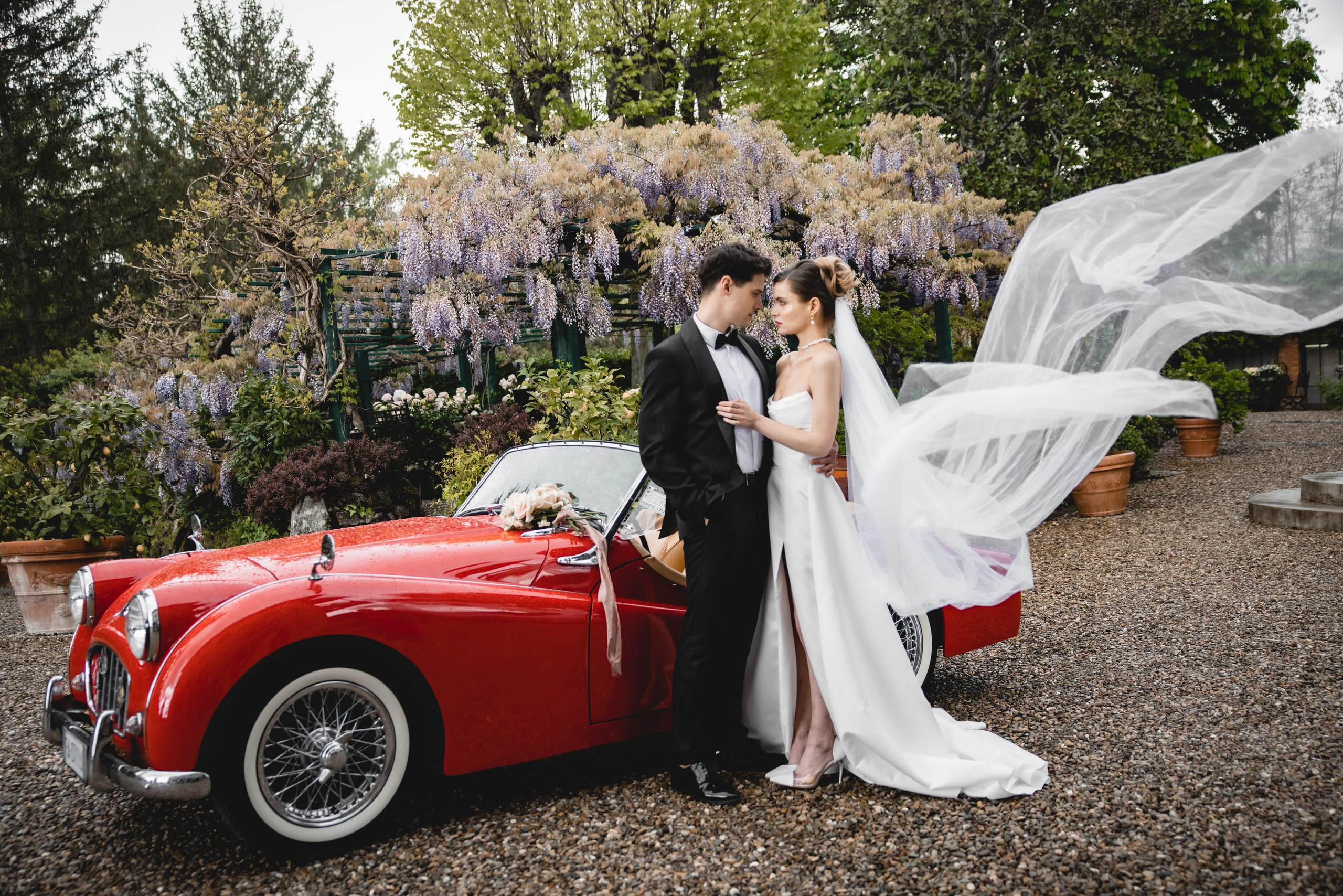Tuscany Wedding Villa La Commenda Concordia. Professional wedding photographer in Copenhagen, Denmark — Julia Byron