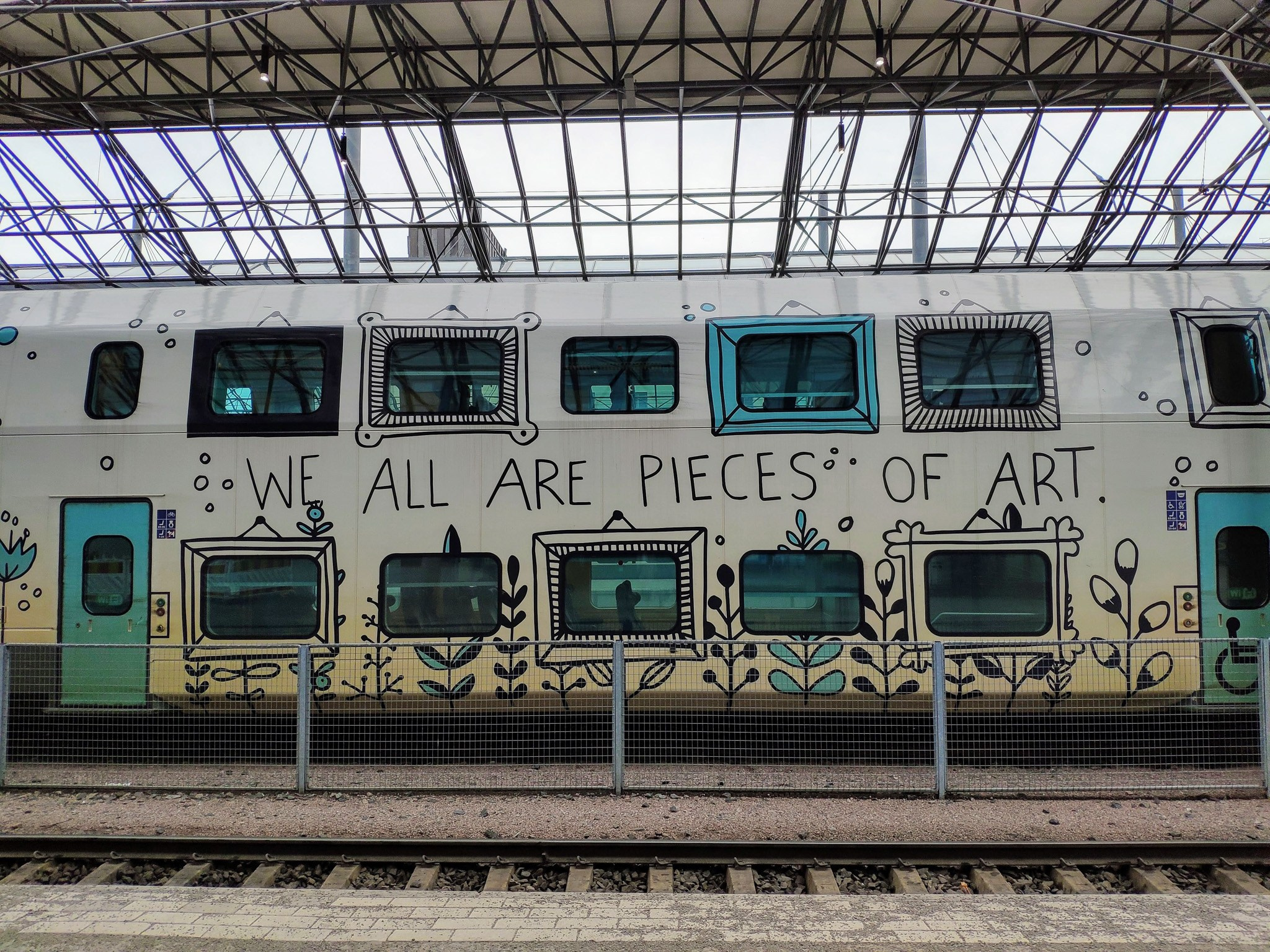 MOBILE PHOTO. UNRATED PHOTO