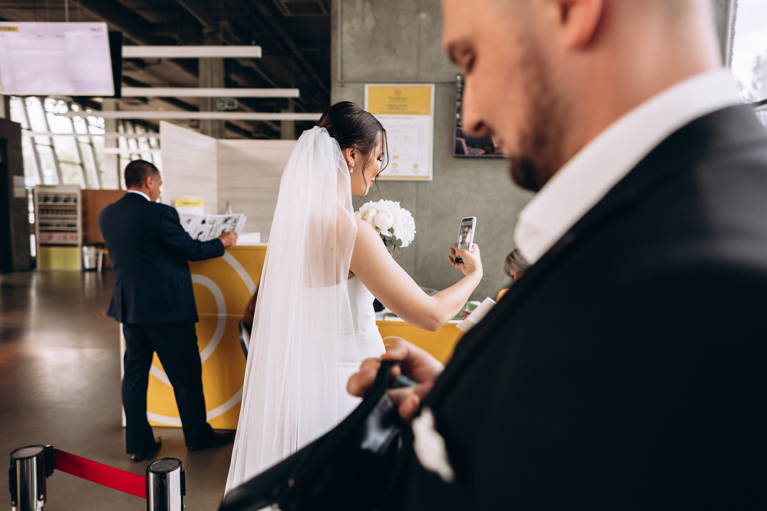 White Wedding. Wedding and Family Photograph