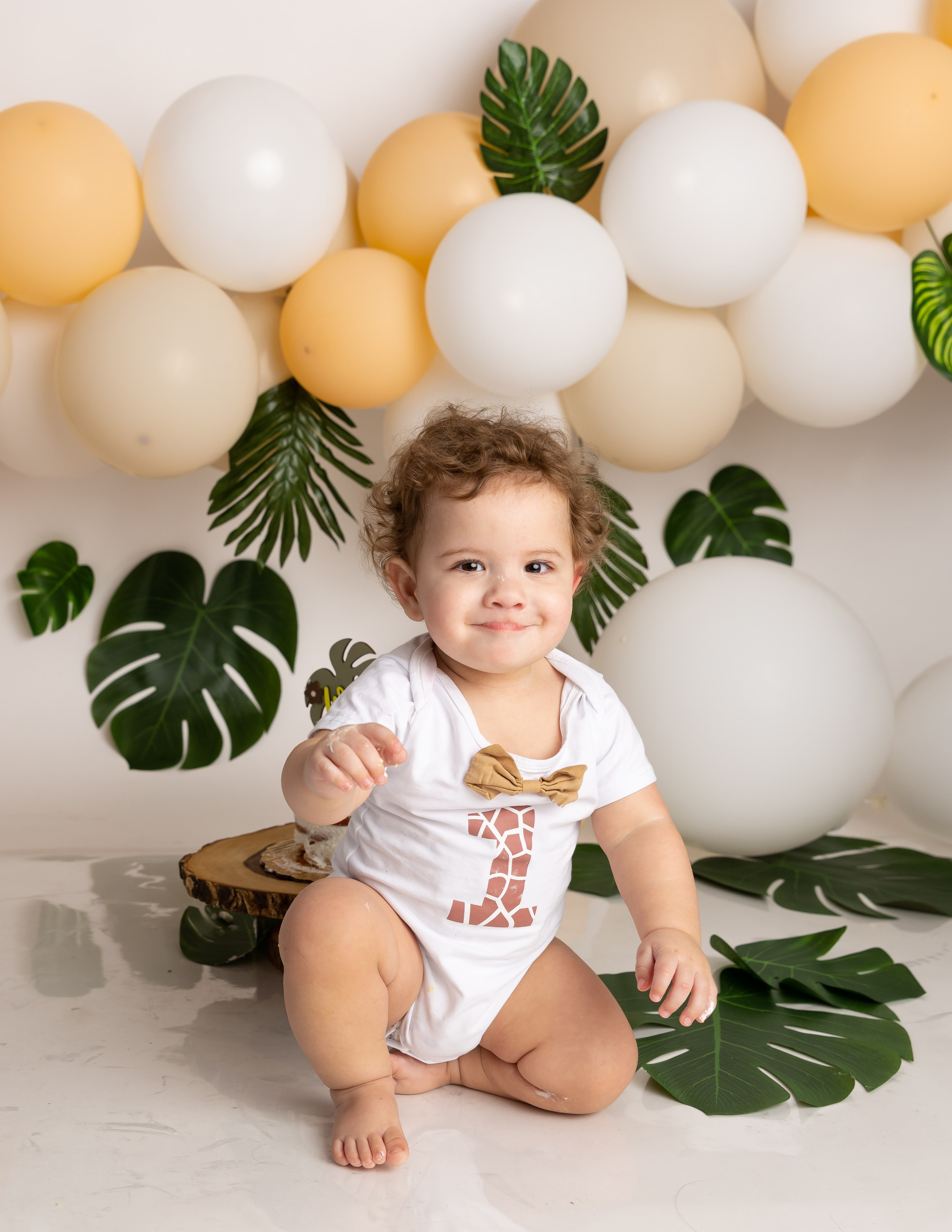 Smash cake photo session in Miami. Miami Family and Event Photographer