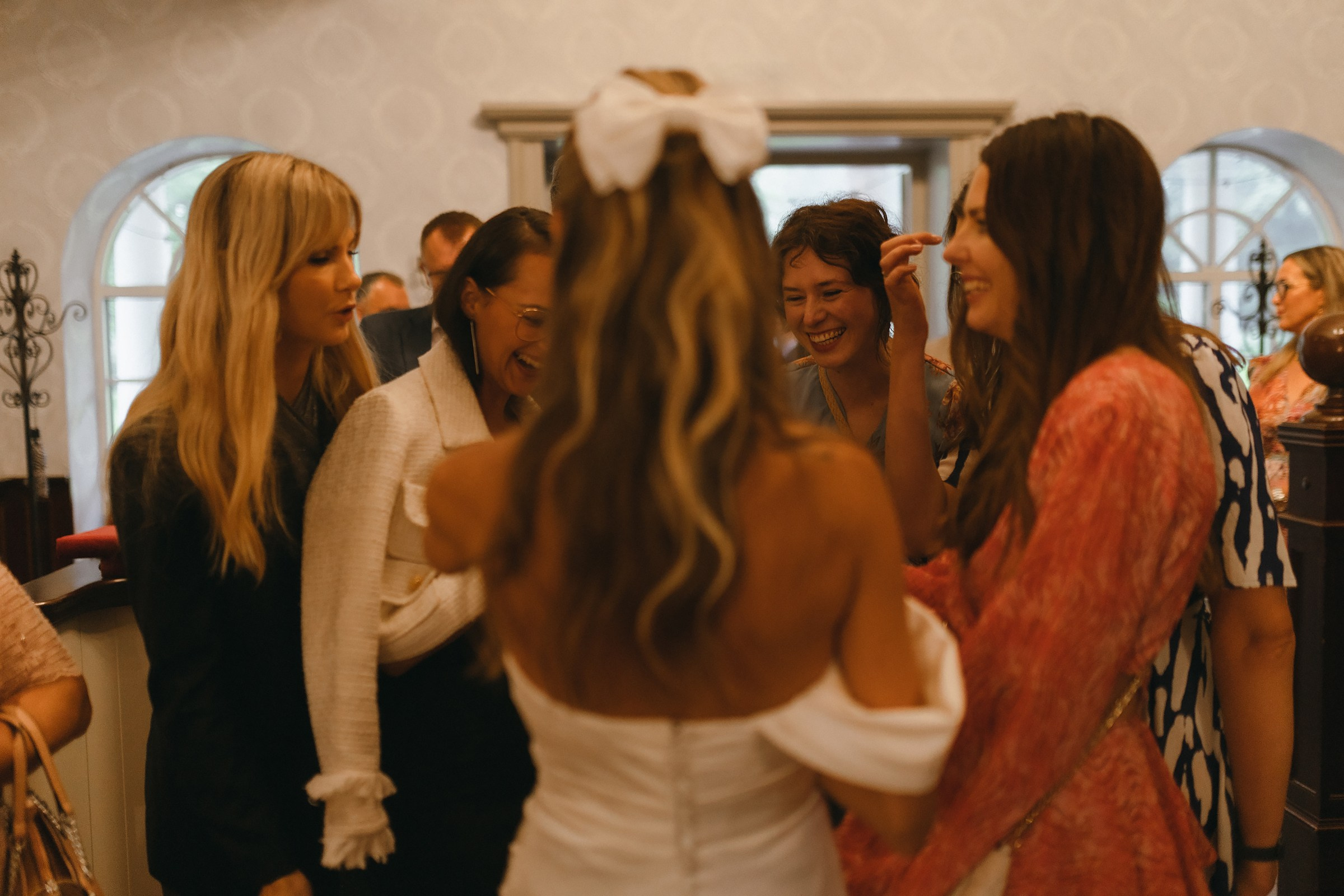 Justė ir Henrikas | Lietingos jaukios vestuvės Palangoje. Vestuvių ir šeimų fotografė Lena Bondarenko / belove photo