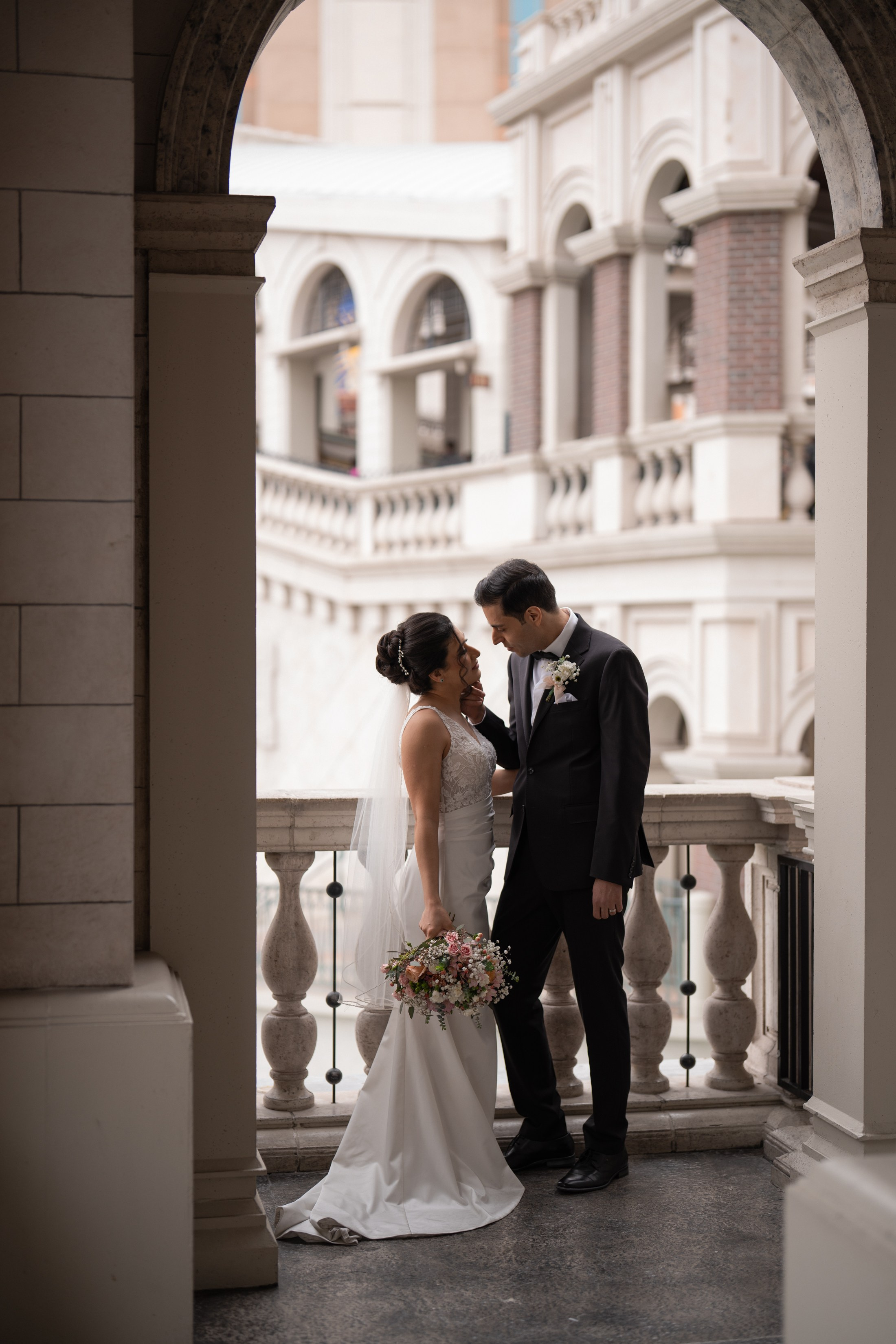 Sia&Yasi. Wedding & elopement photographer Viktoriya Kravtsov. Las Vegas