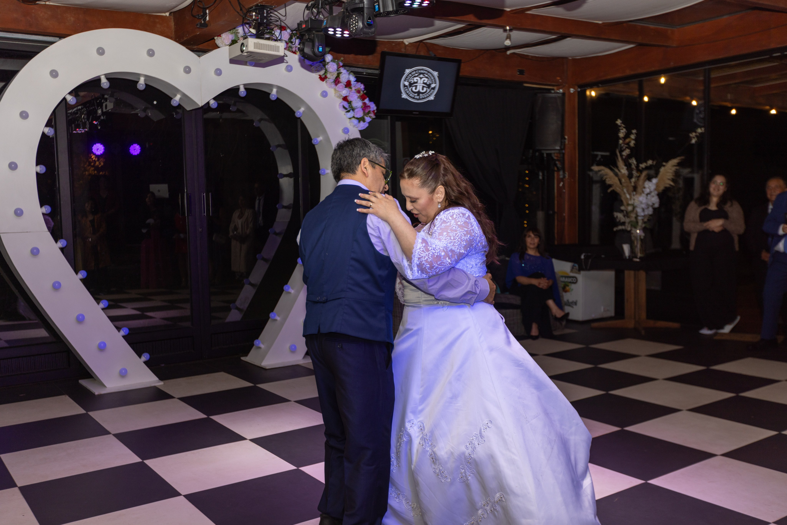 Cecilia y Patricio. Dinka & Emilio - El arte de preservar lo que no se repite