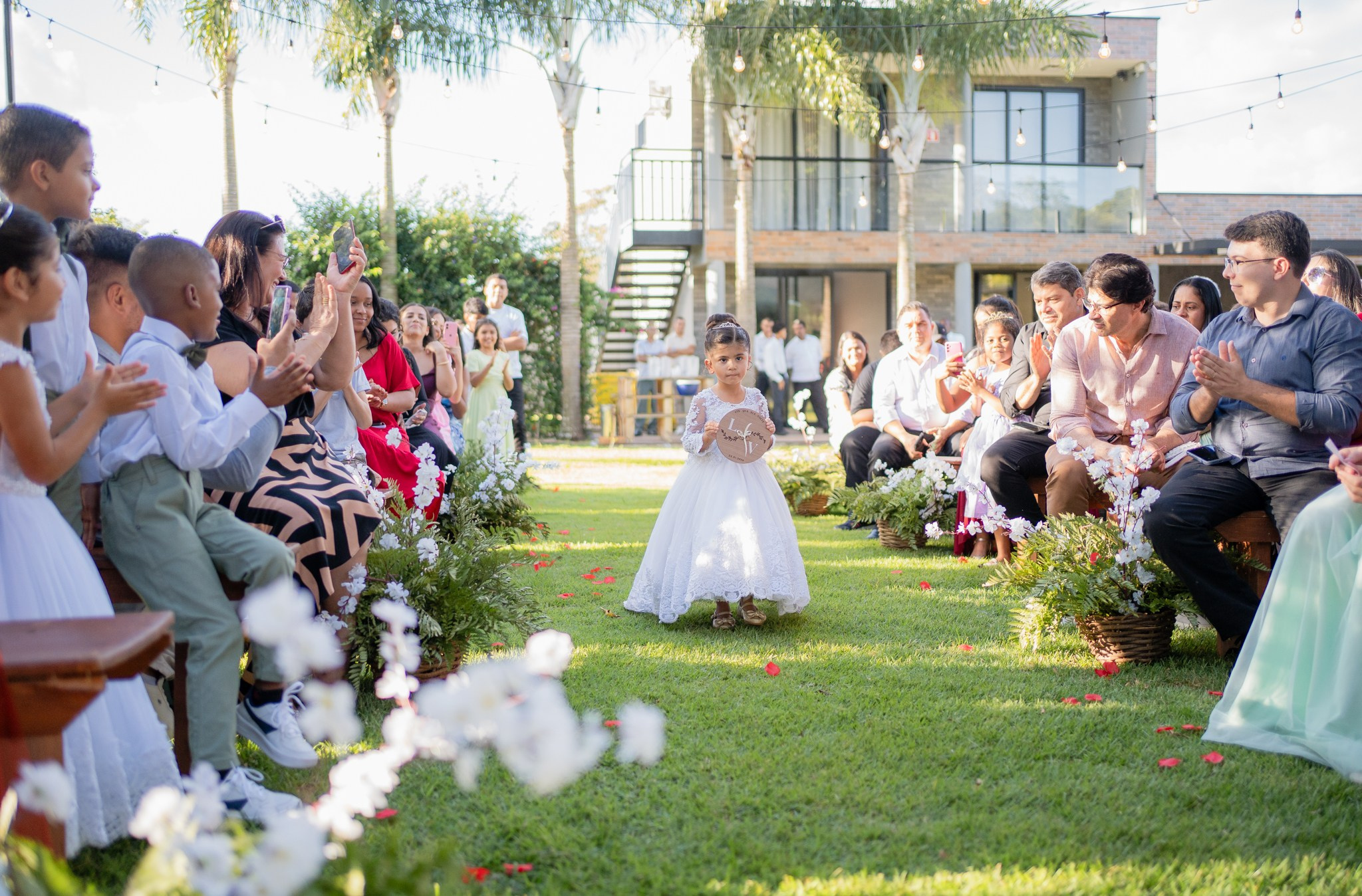 Larissa & Vinicius — Espaço Faveral / Aararaquara. Robson Colaço