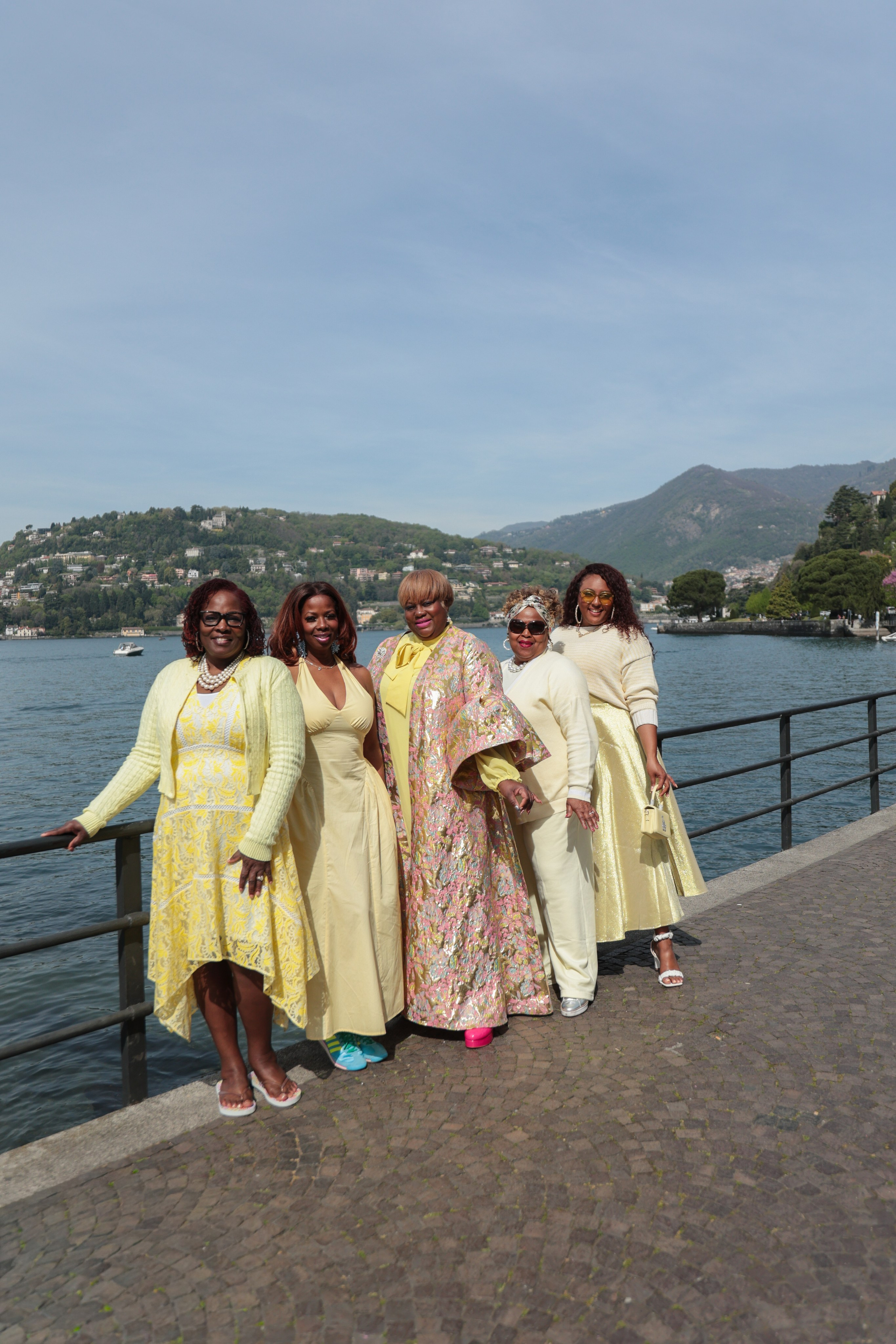 Girls Trip Como. Photographer in Milan |Mila Pro Photo