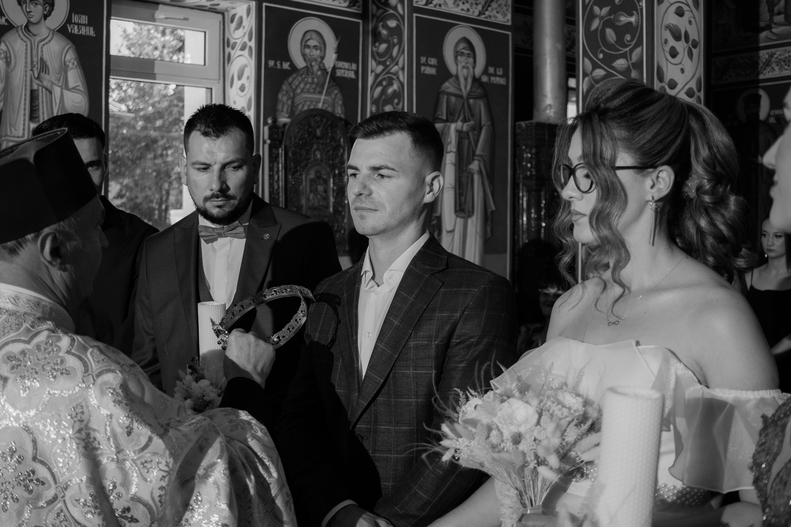 Oana & Vasile. Fotograf si videograf — evenimente si studio