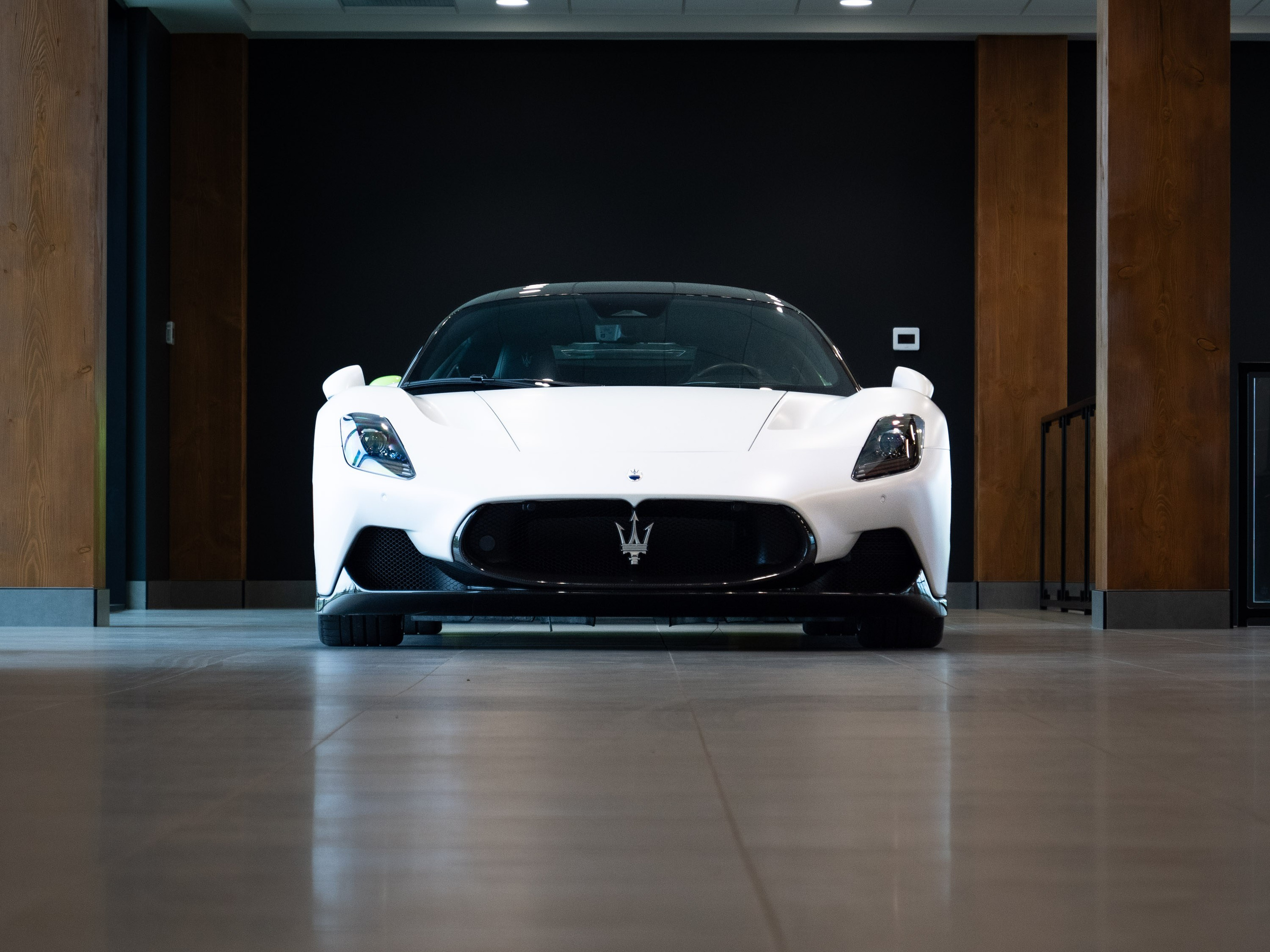 Maserati MC20. Dimitri Ilkov Photography — Capturing Life’s Moments in Edmonton, Cana