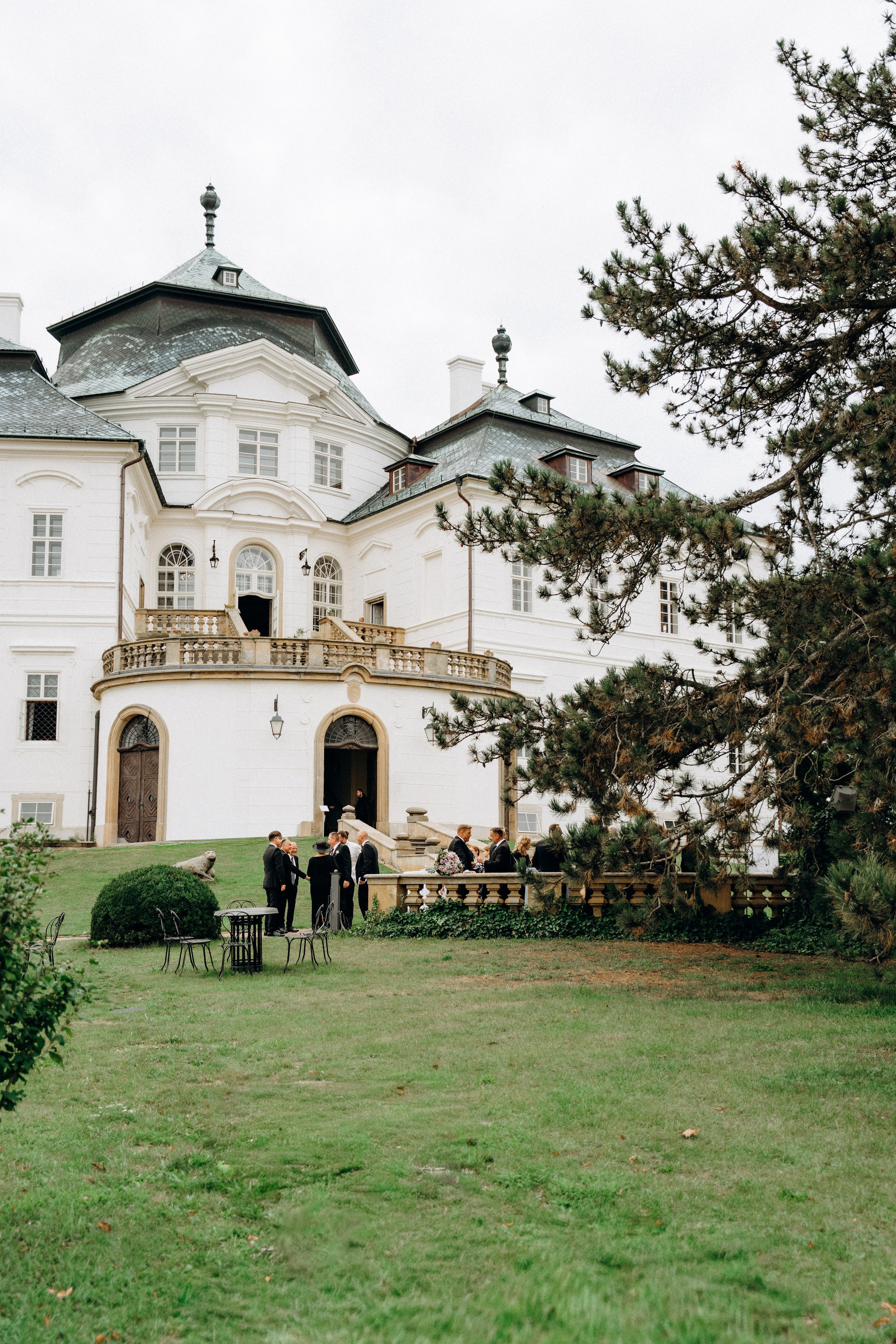 Wedding at Chateau Karlova Koruna