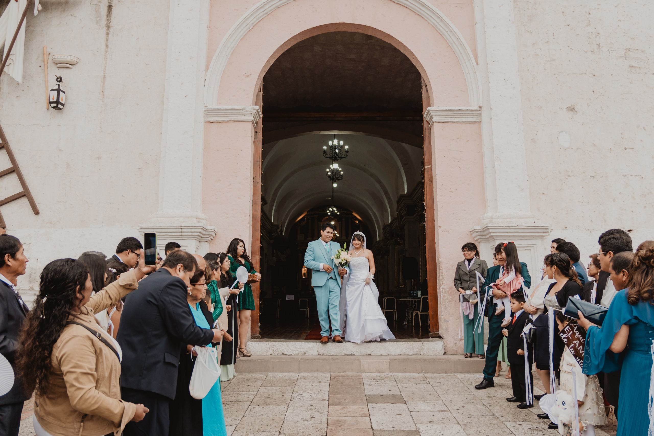 STEISY + EMMANUEL | BODA RELIGIOSA. Studio KVTA | Fotografía y Video de Bodas en Arequipa