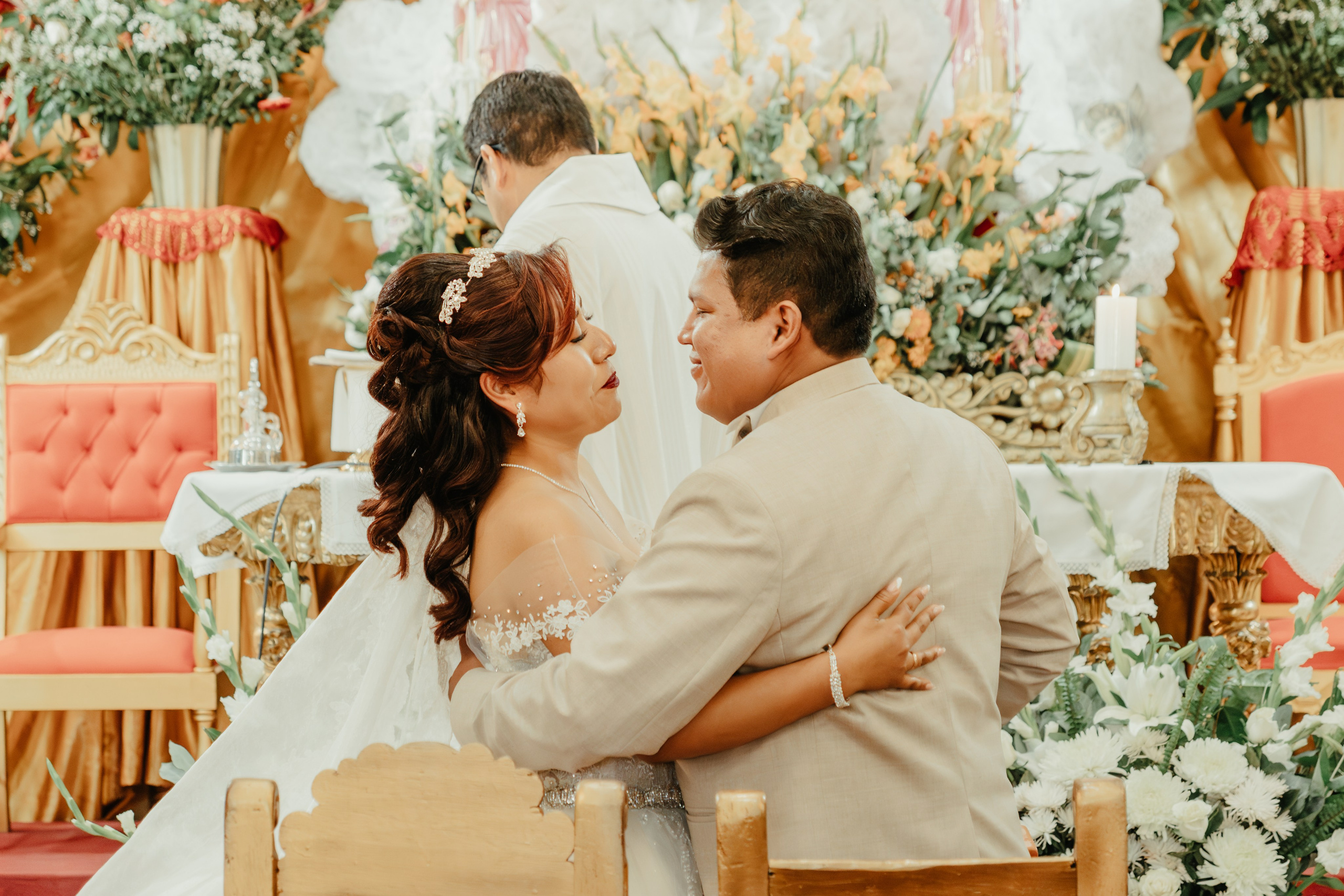 VANESSA + FRANKLIN BODA RELIGIOSA. Studio KVTA | Fotografía y Video de Bodas en Arequipa